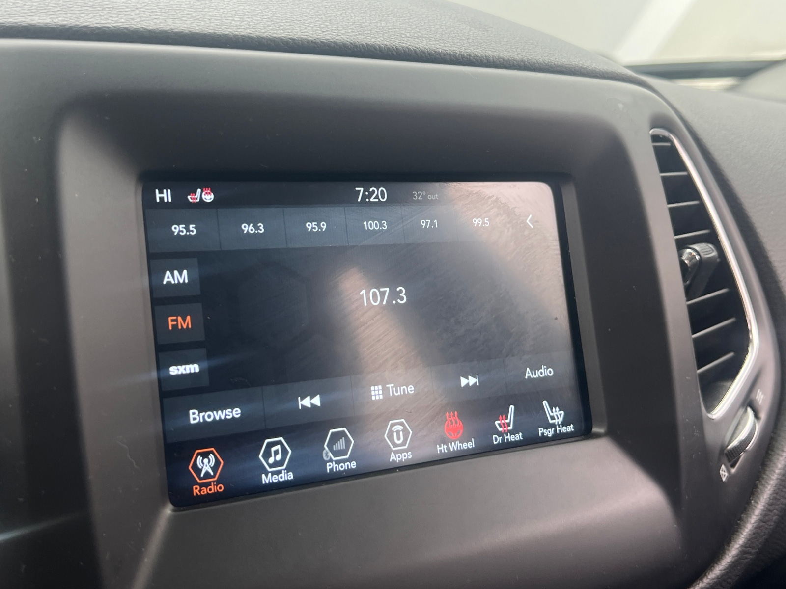 Thumbnail: 2018 Jeep Compass - 4