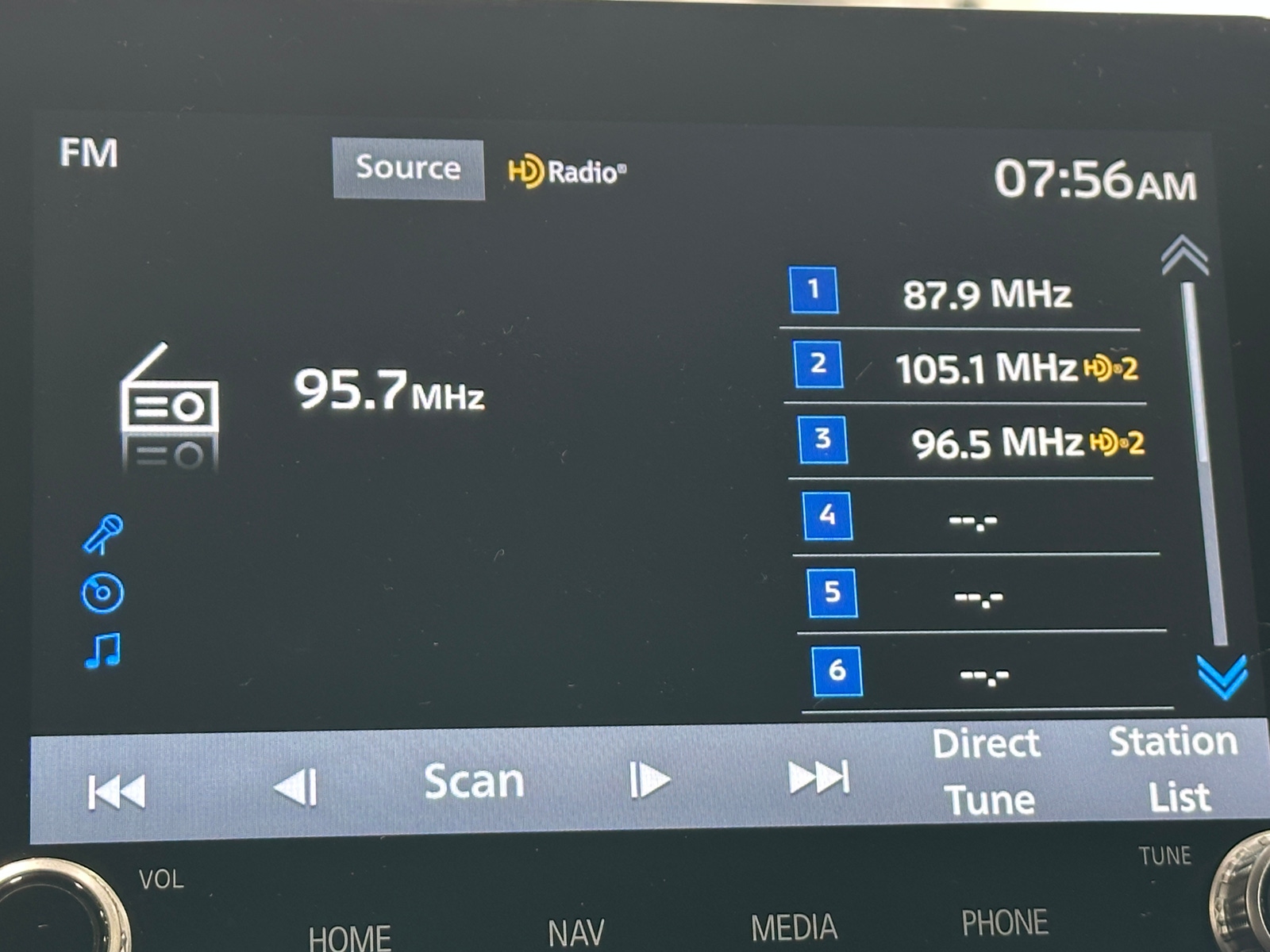 Thumbnail: 2024 Mitsubishi Eclipse Cross - 4