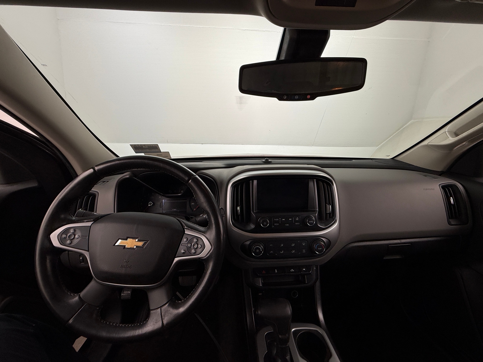 Thumbnail: 2017 Chevrolet Colorado - 3