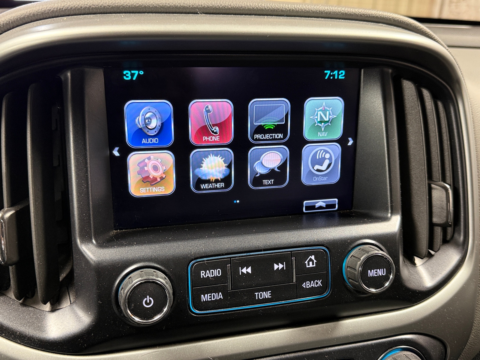 Thumbnail: 2017 Chevrolet Colorado - 4