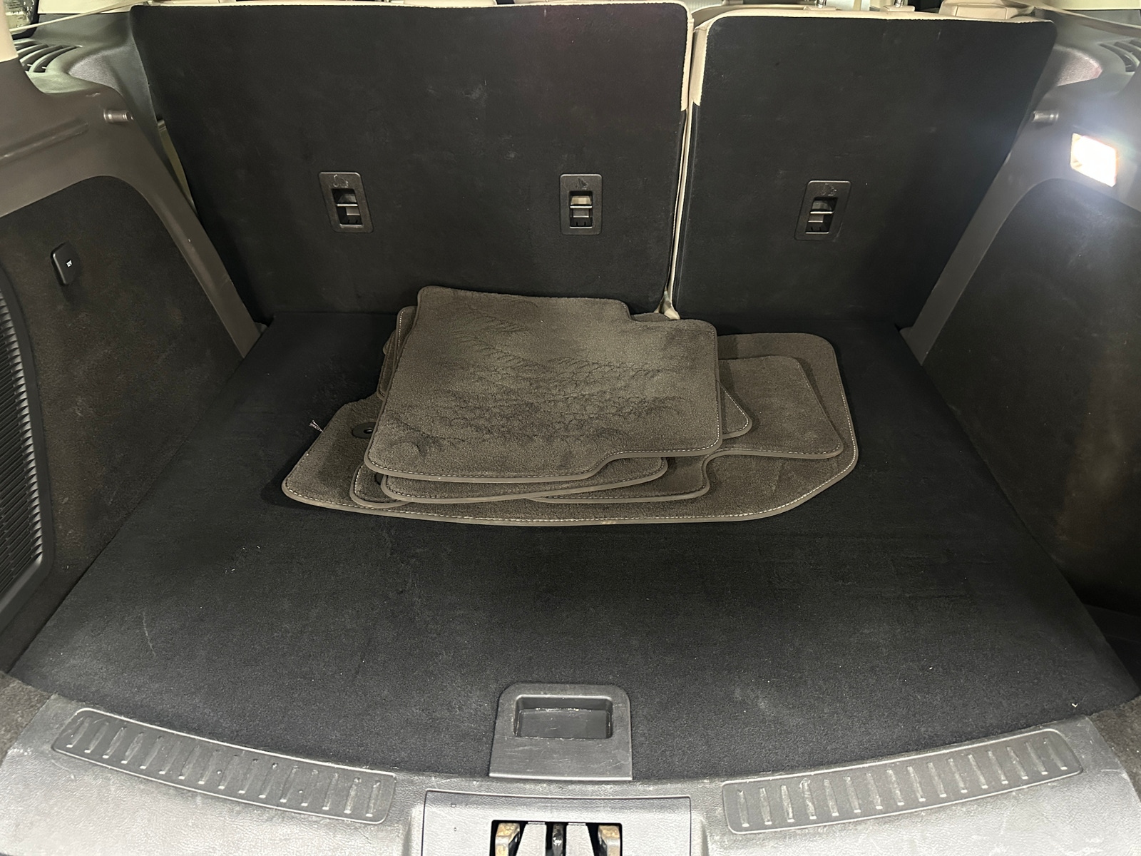 Thumbnail: 2023 Lincoln Corsair - 6