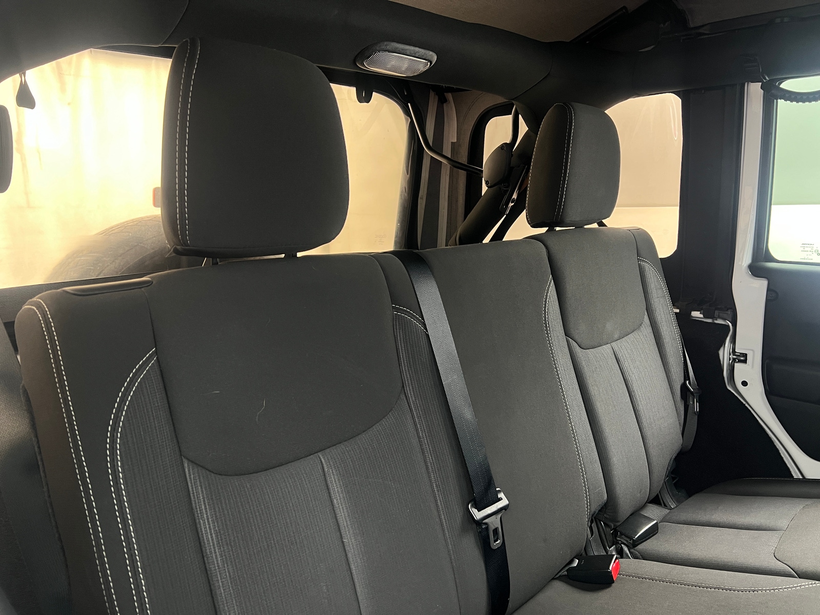 Thumbnail: 2016 Jeep Wrangler - 5