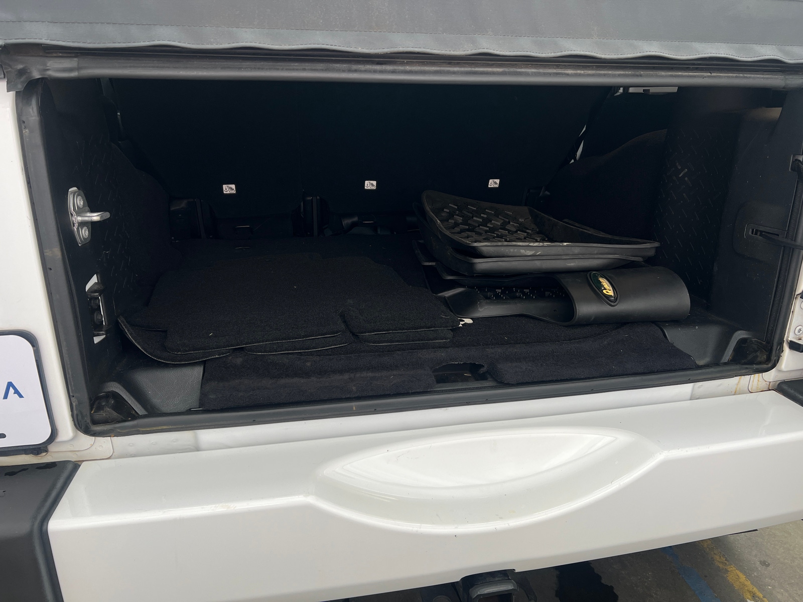 Thumbnail: 2016 Jeep Wrangler - 6