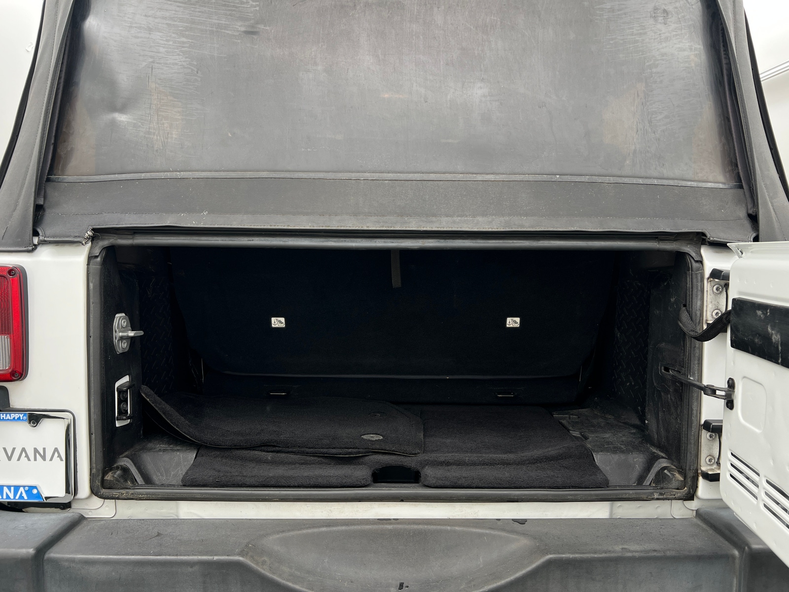 Thumbnail: 2016 Jeep Wrangler - 7