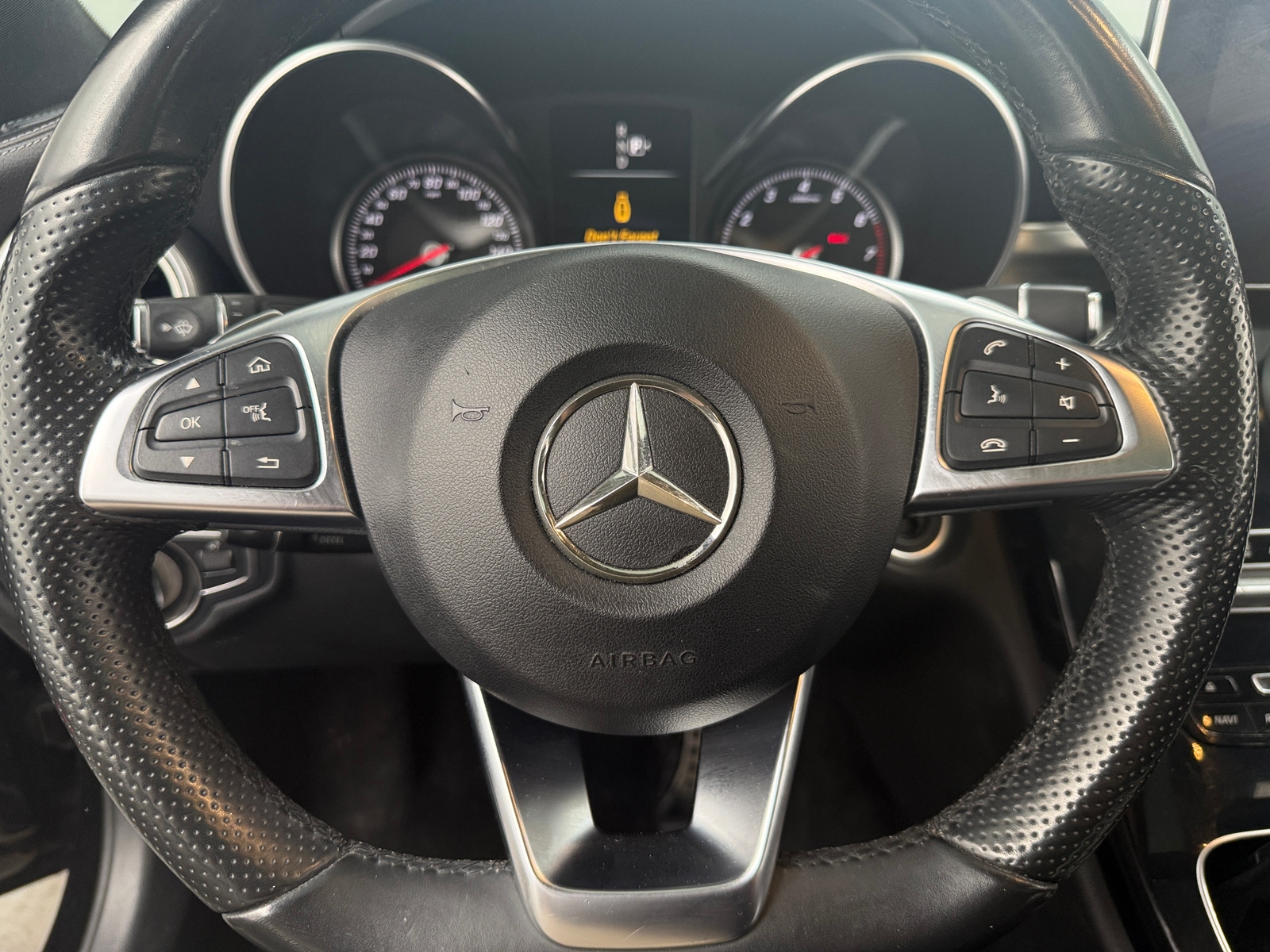 Thumbnail: 2015 Mercedes-Benz C-Class - 4