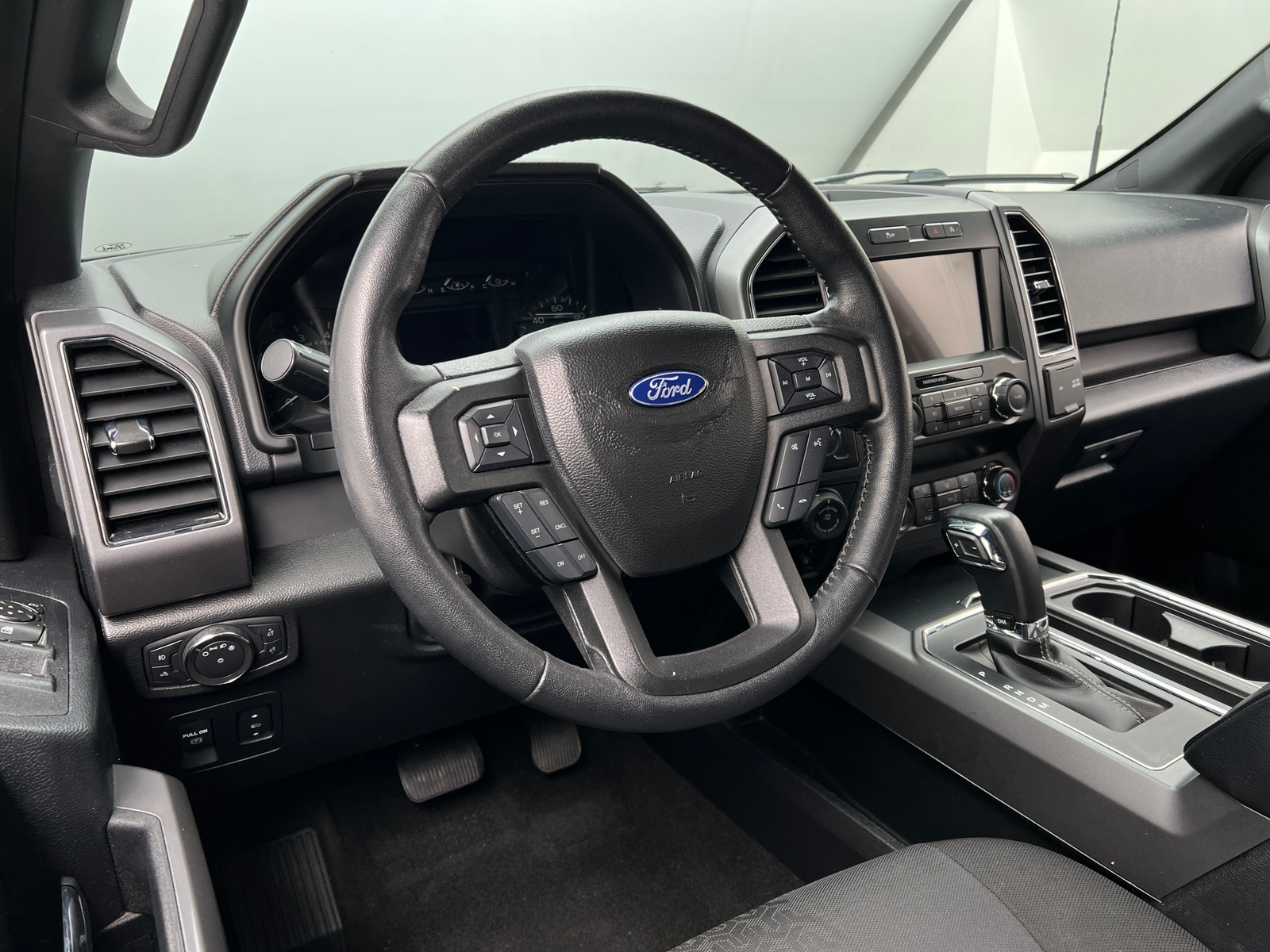 Thumbnail: 2020 Ford Econoline - 5