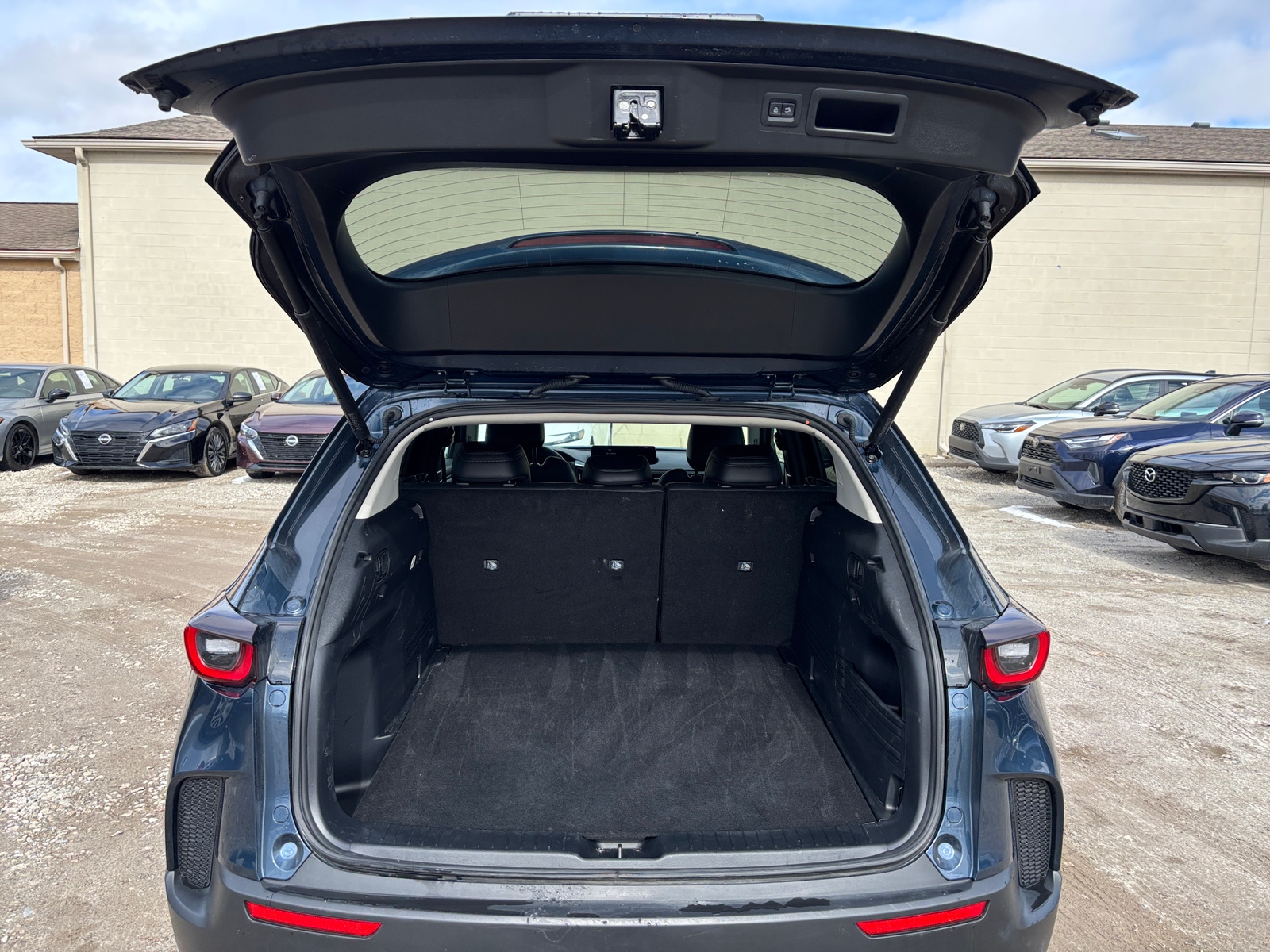 Thumbnail: 2025 Mazda CX-50 - 5