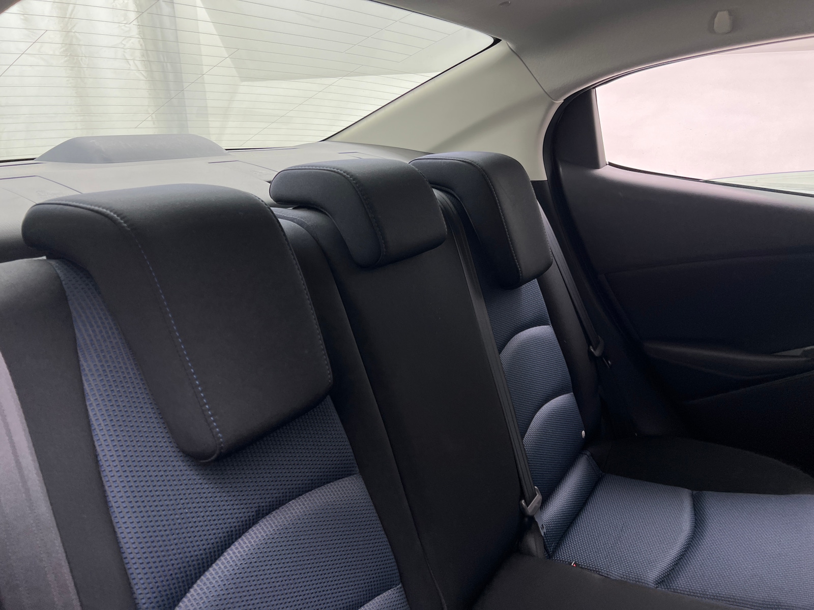 Thumbnail: 2017 Toyota Yaris iA - 6