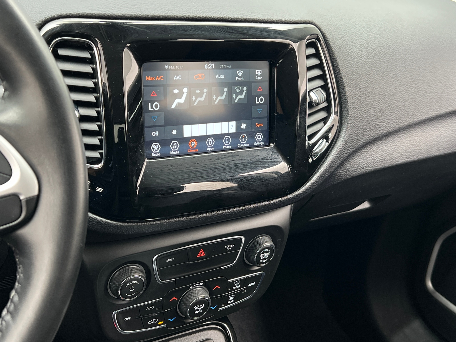 Thumbnail: 2020 Jeep Compass - 4