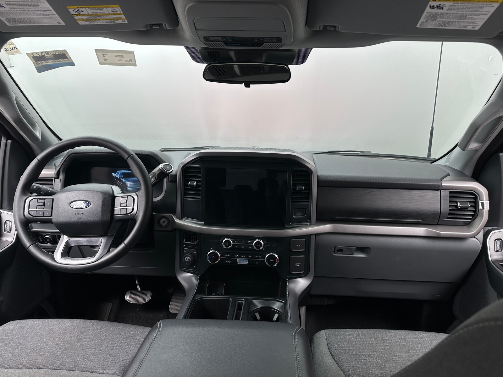 Thumbnail: 2025 Ford Econoline - 3