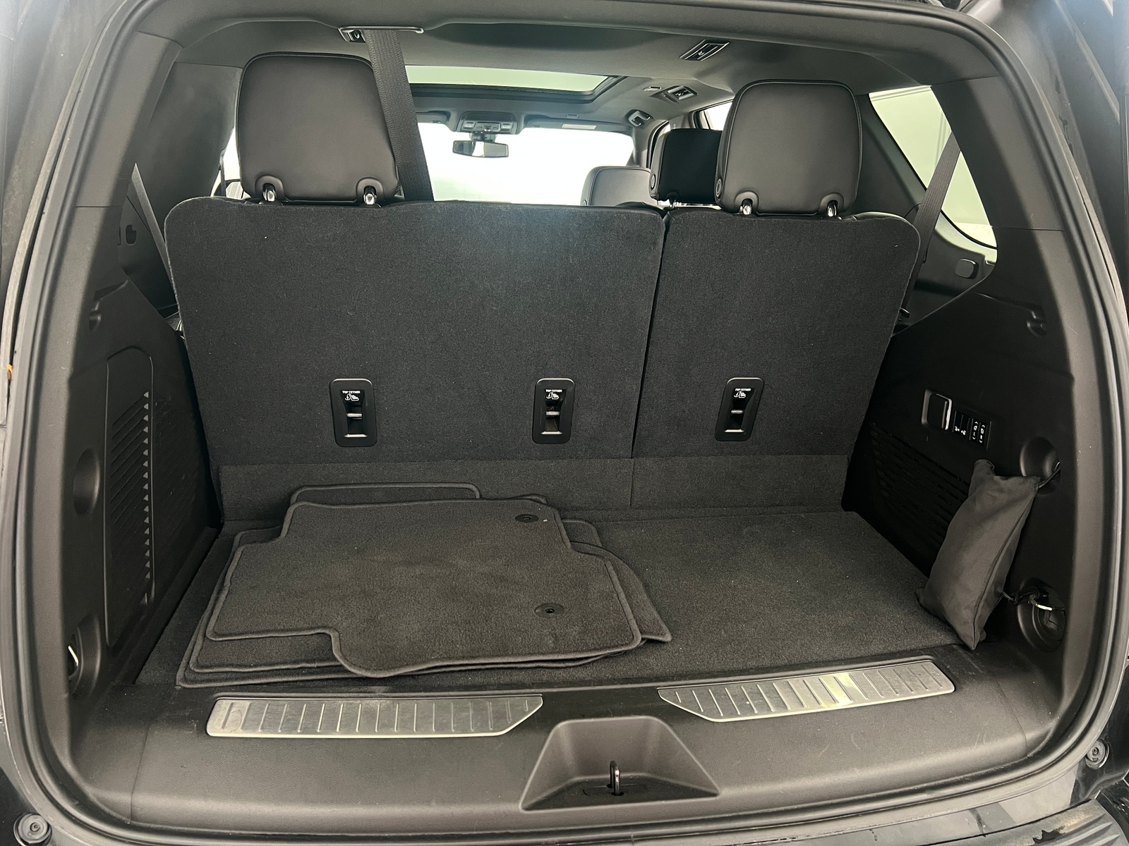 Thumbnail: 2021 Chevrolet Tahoe - 6