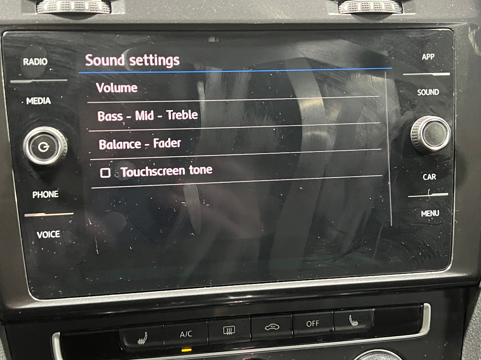 Thumbnail: 2019 Volkswagen Golf - 3