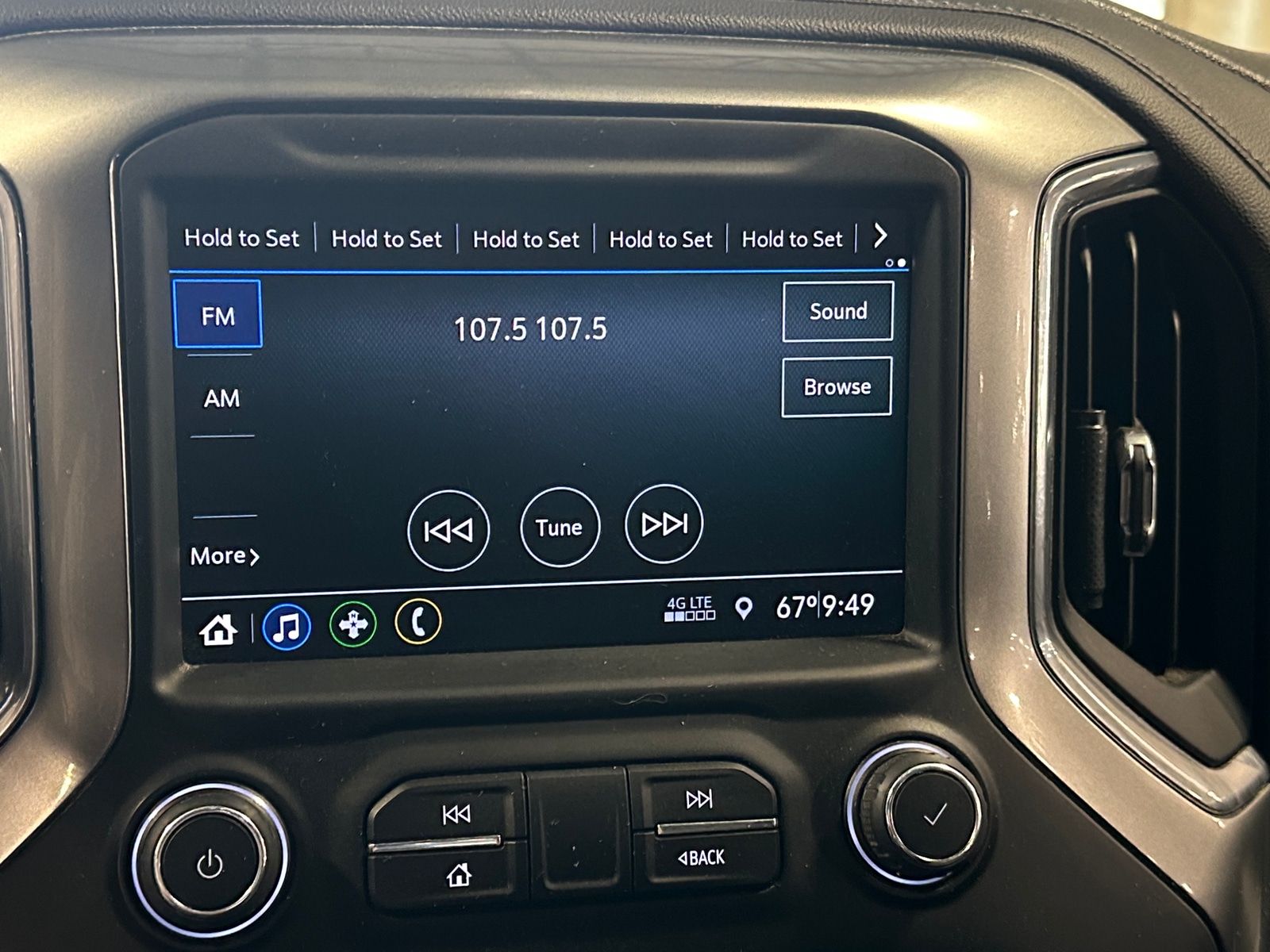 Thumbnail: 2020 Chevrolet Silverado 1500 - 4