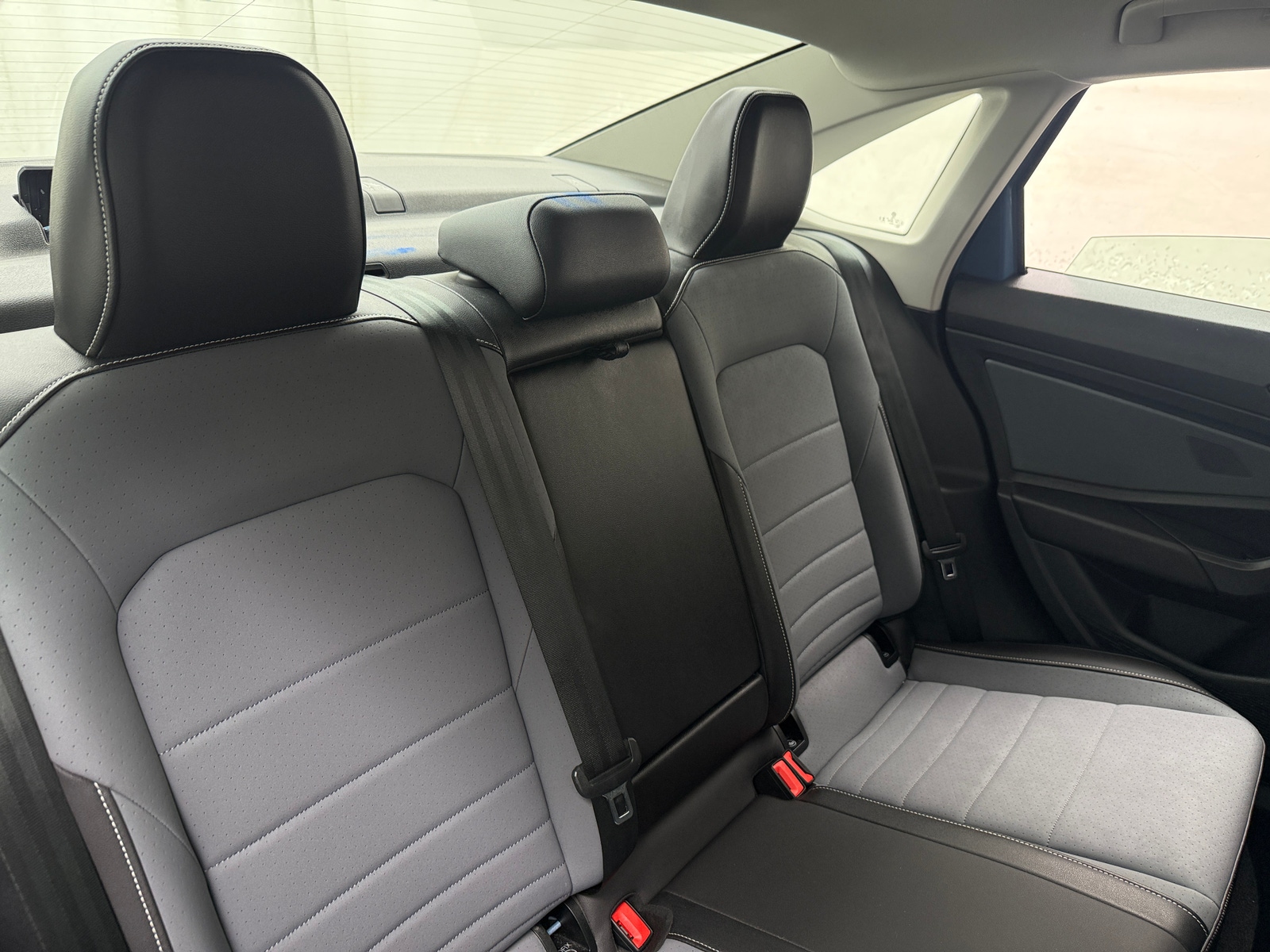 Thumbnail: 2025 Volkswagen Jetta - 5