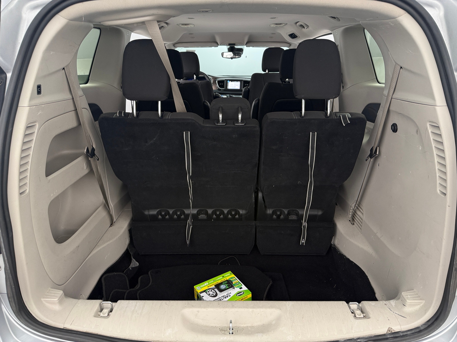 Thumbnail: 2023 Chrysler Voyager - 7