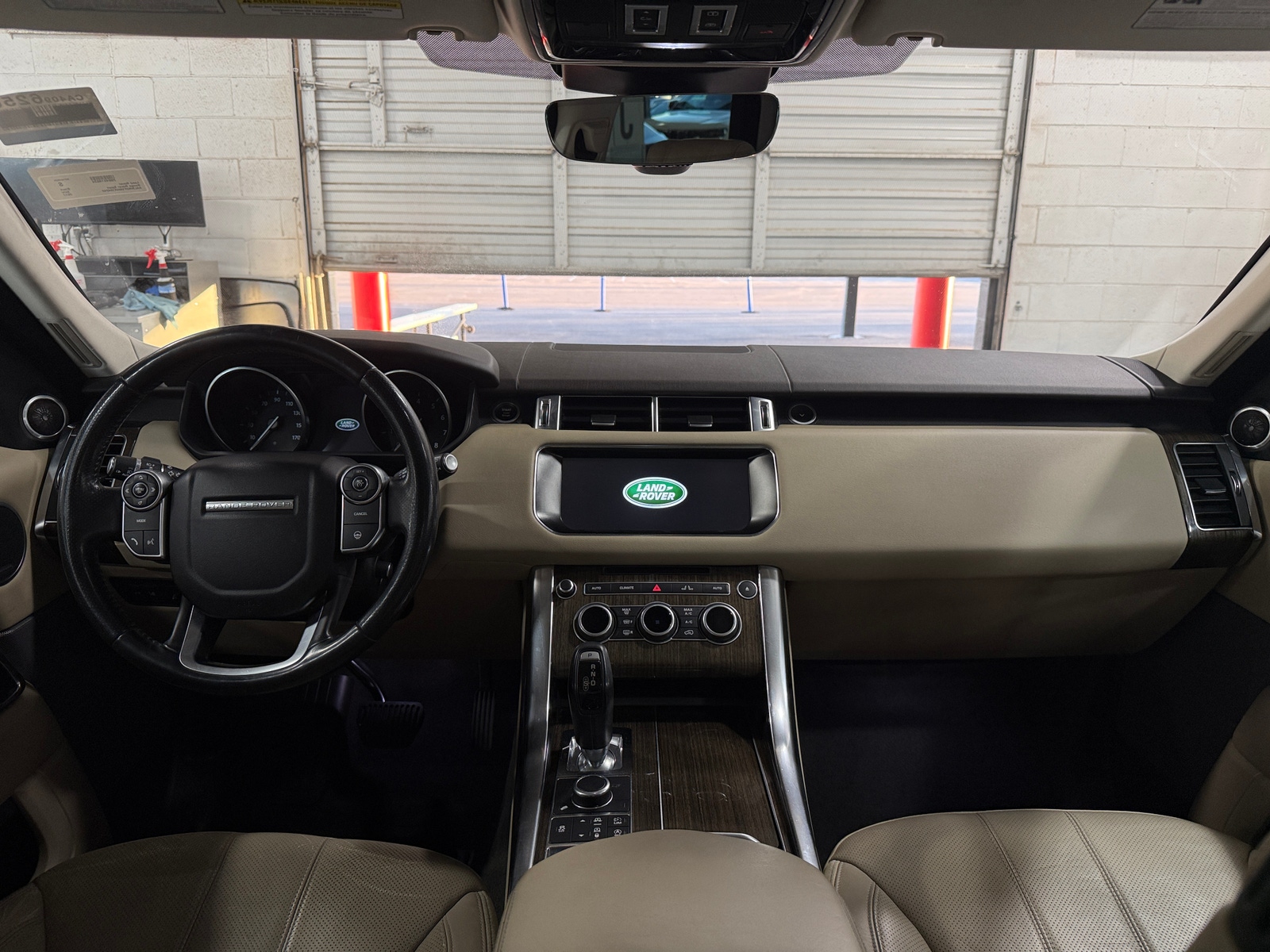 Thumbnail: 2017 Land Rover Range Rover Sport - 2