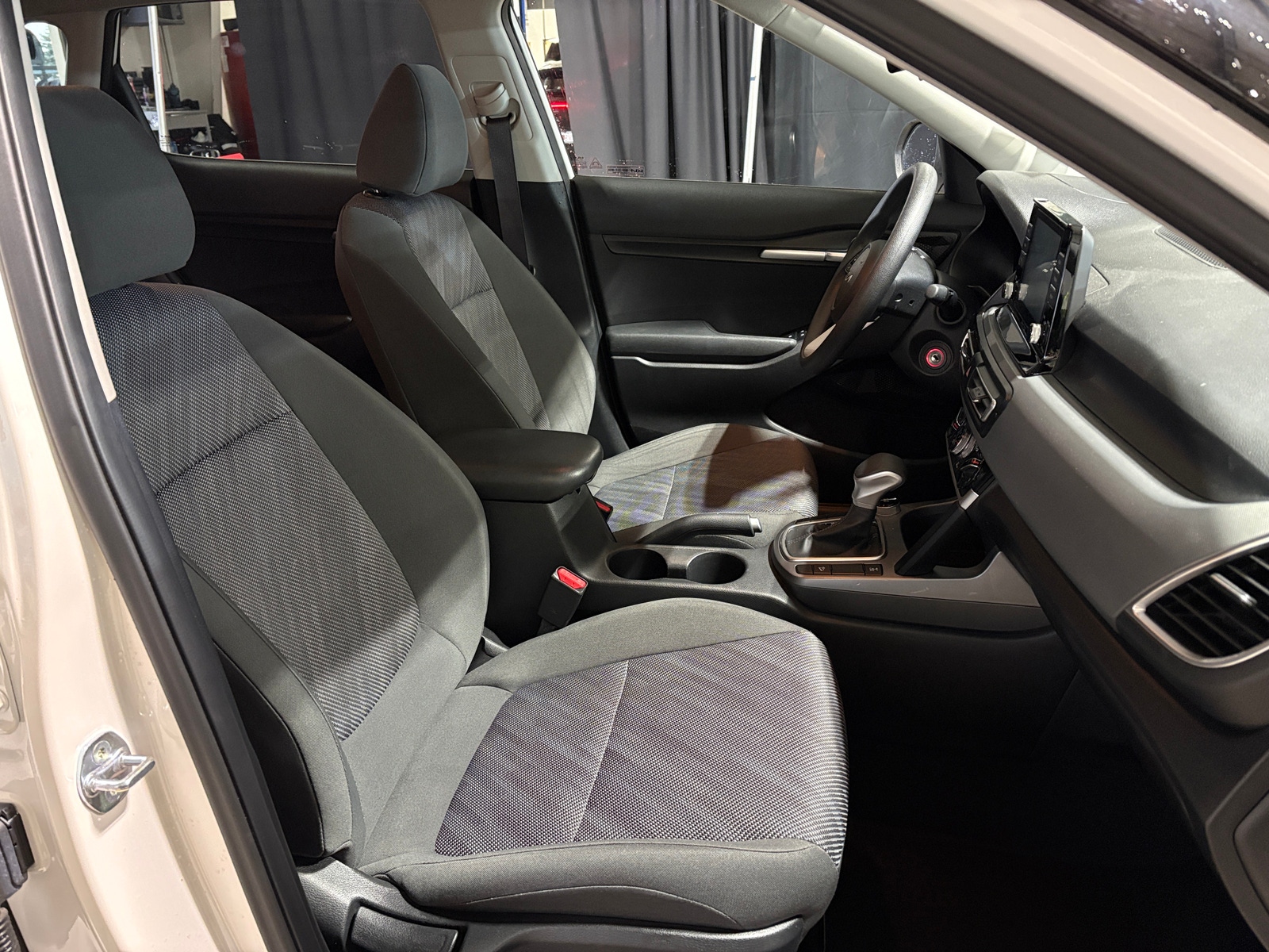 Thumbnail: 2023 Kia Seltos - 2