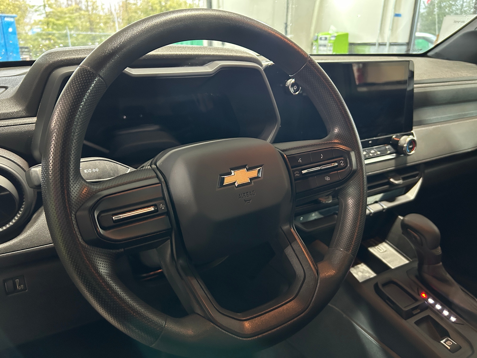 Thumbnail: 2024 Chevrolet Colorado - 5