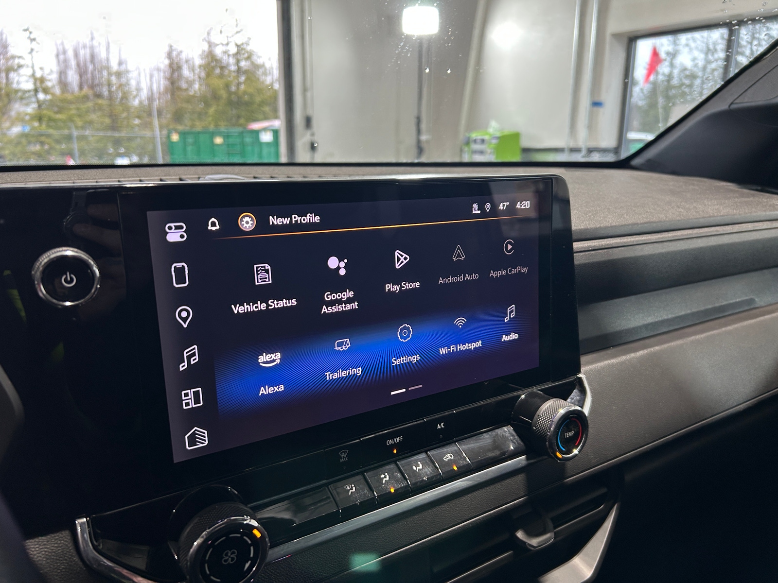 Thumbnail: 2024 Chevrolet Colorado - 4