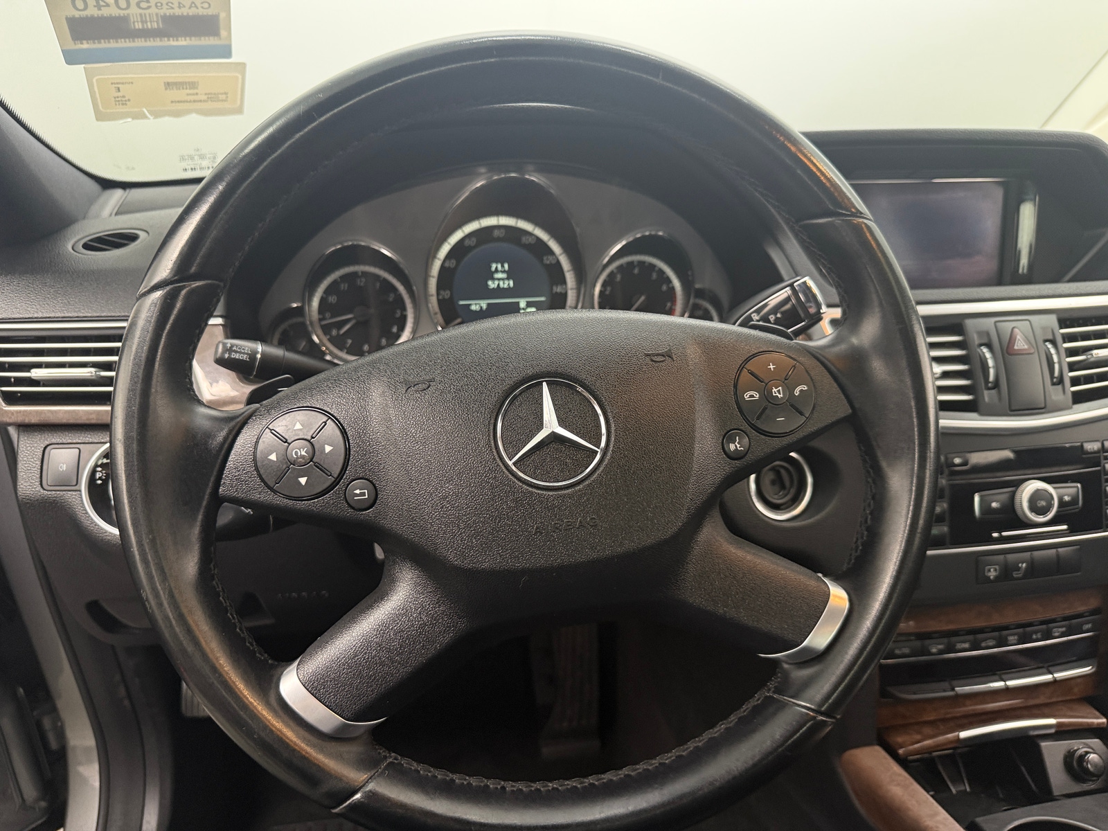 Thumbnail: 2011 Mercedes-Benz E-Class - 4