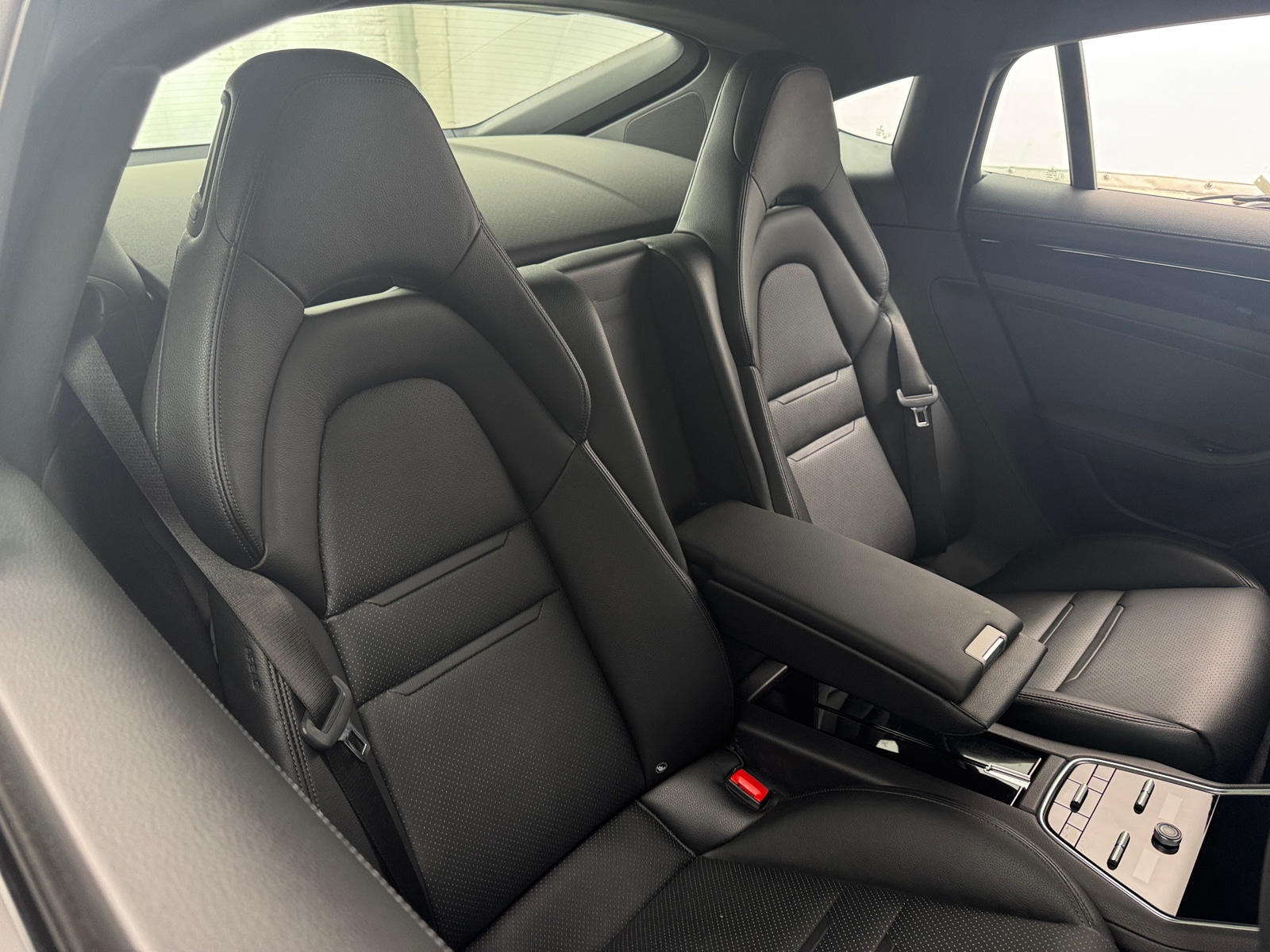 Thumbnail: 2018 Porsche Panamera - 5