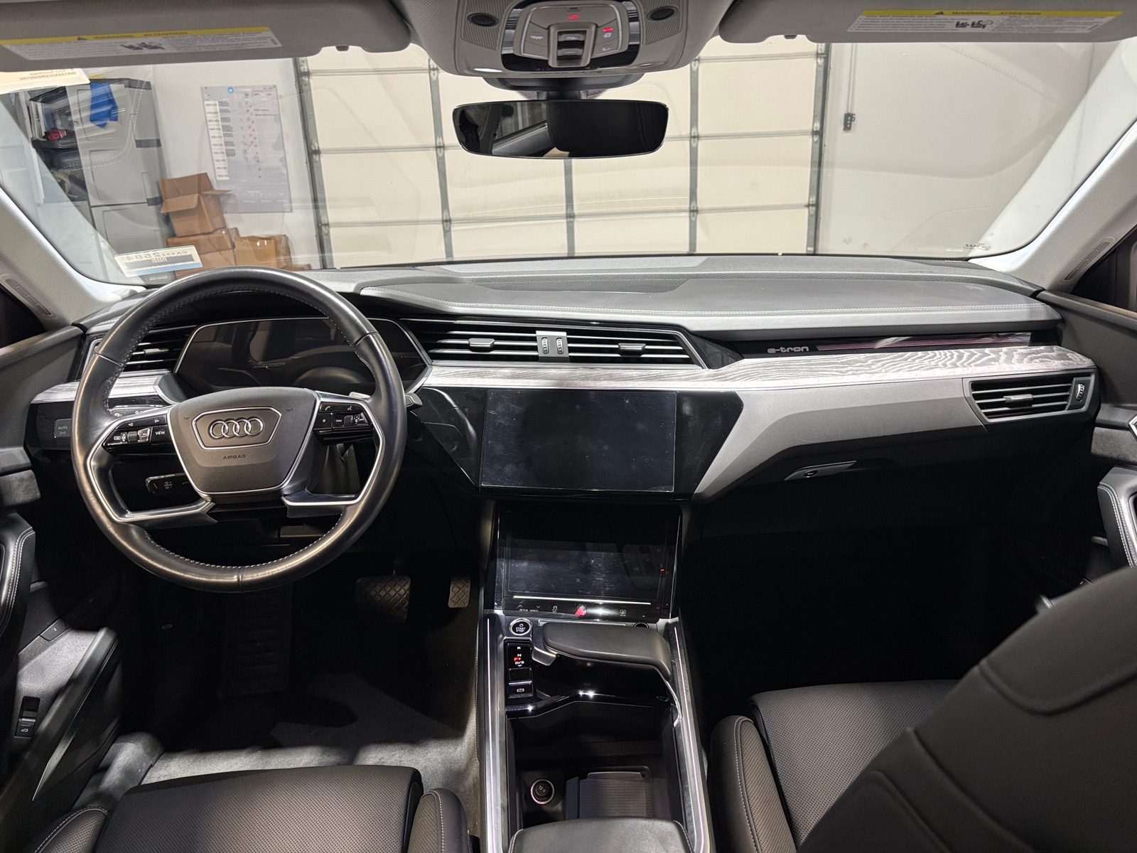 Thumbnail: 2021 Audi e-tron S - 2