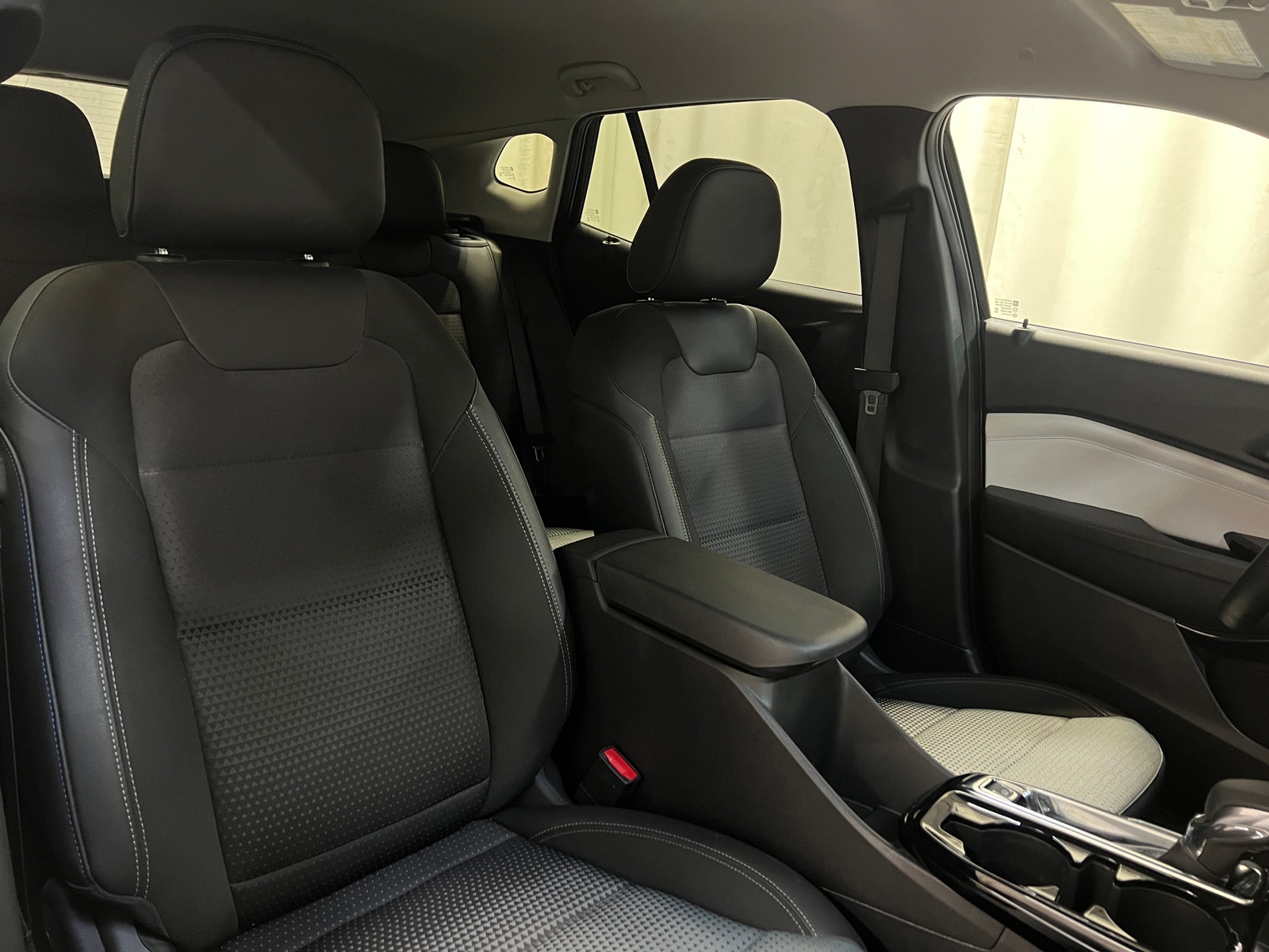 Thumbnail: 2025 Chevrolet Trax - 2