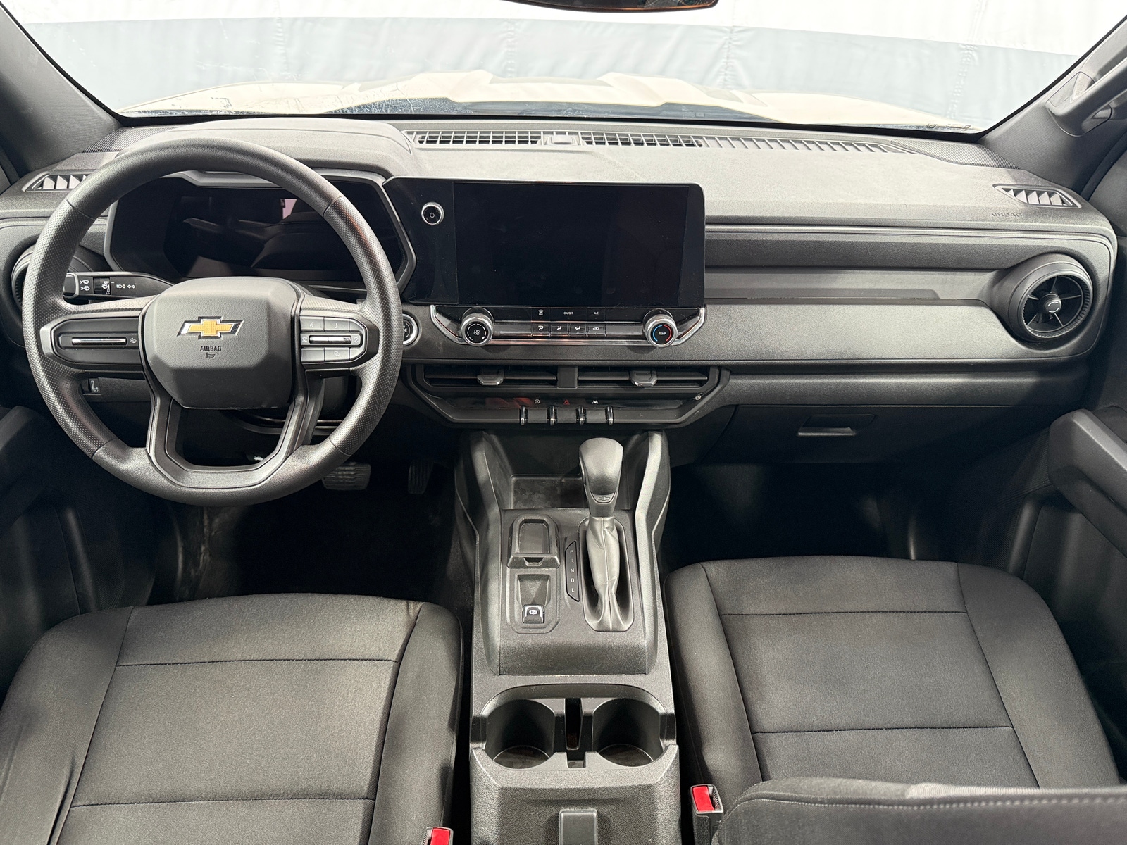 Thumbnail: 2023 Chevrolet Colorado - 3