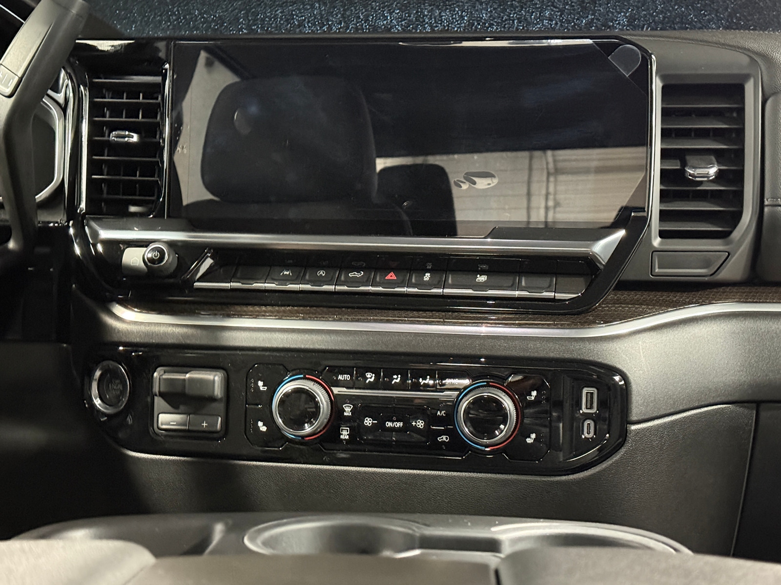 Thumbnail: 2026 Chevrolet Silverado 1500 - 4