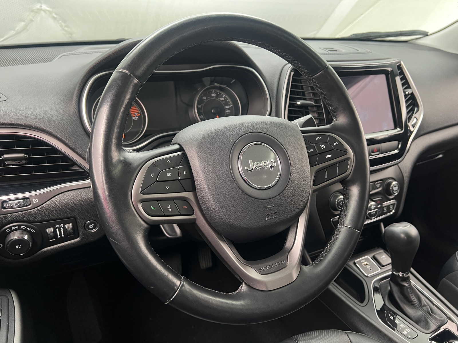 Thumbnail: 2020 Jeep Cherokee - 4