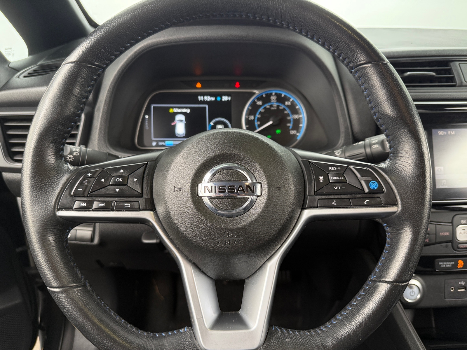 Thumbnail: 2018 Nissan Leaf - 5