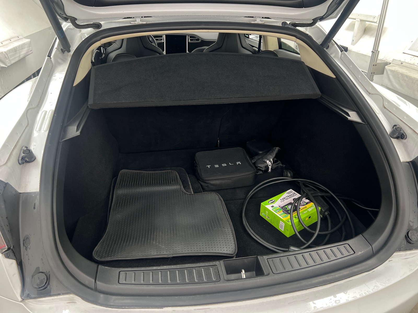 Thumbnail: 2014 Tesla Model S - 6