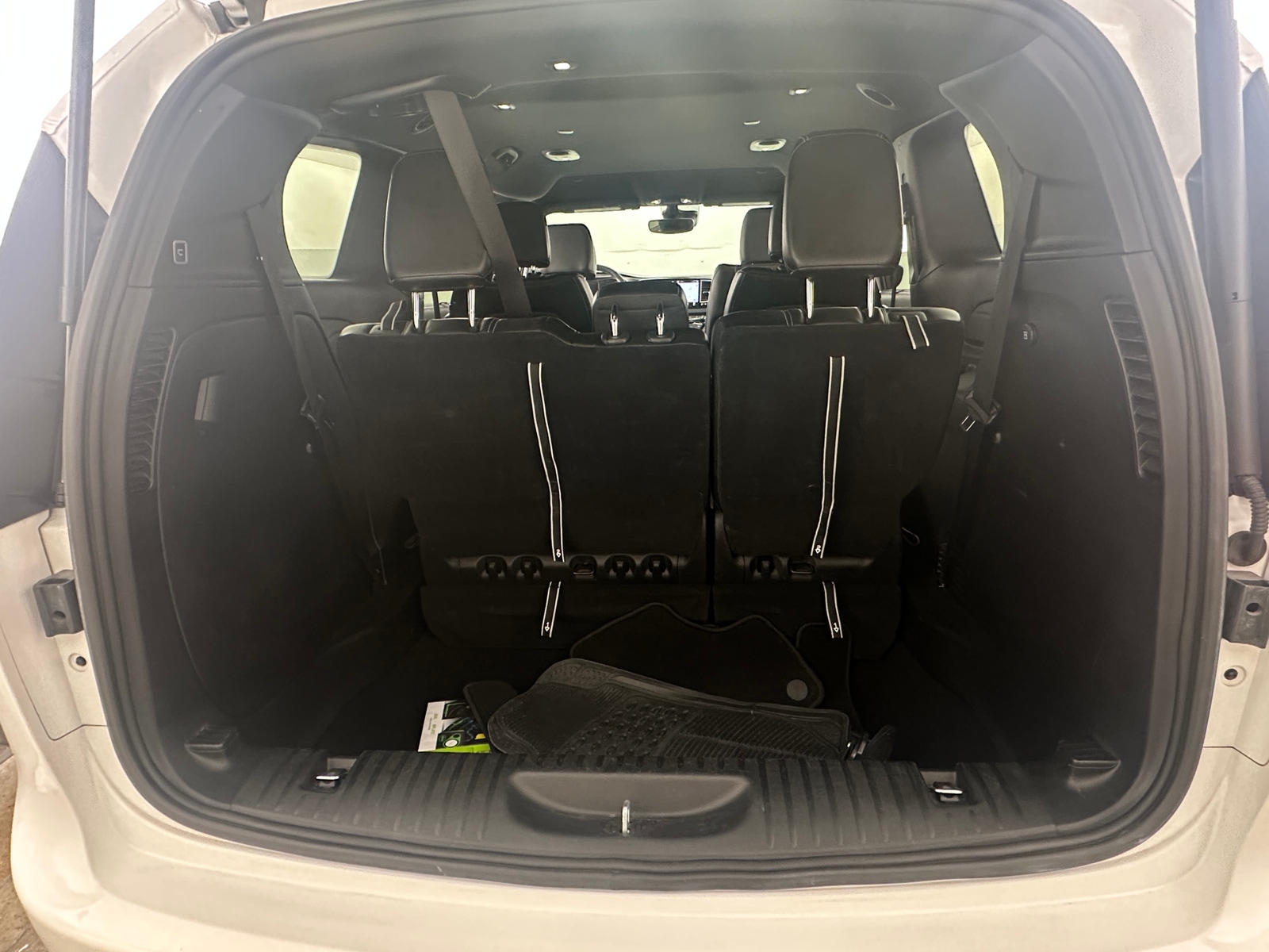 Thumbnail: 2025 Chrysler Pacifica - 6