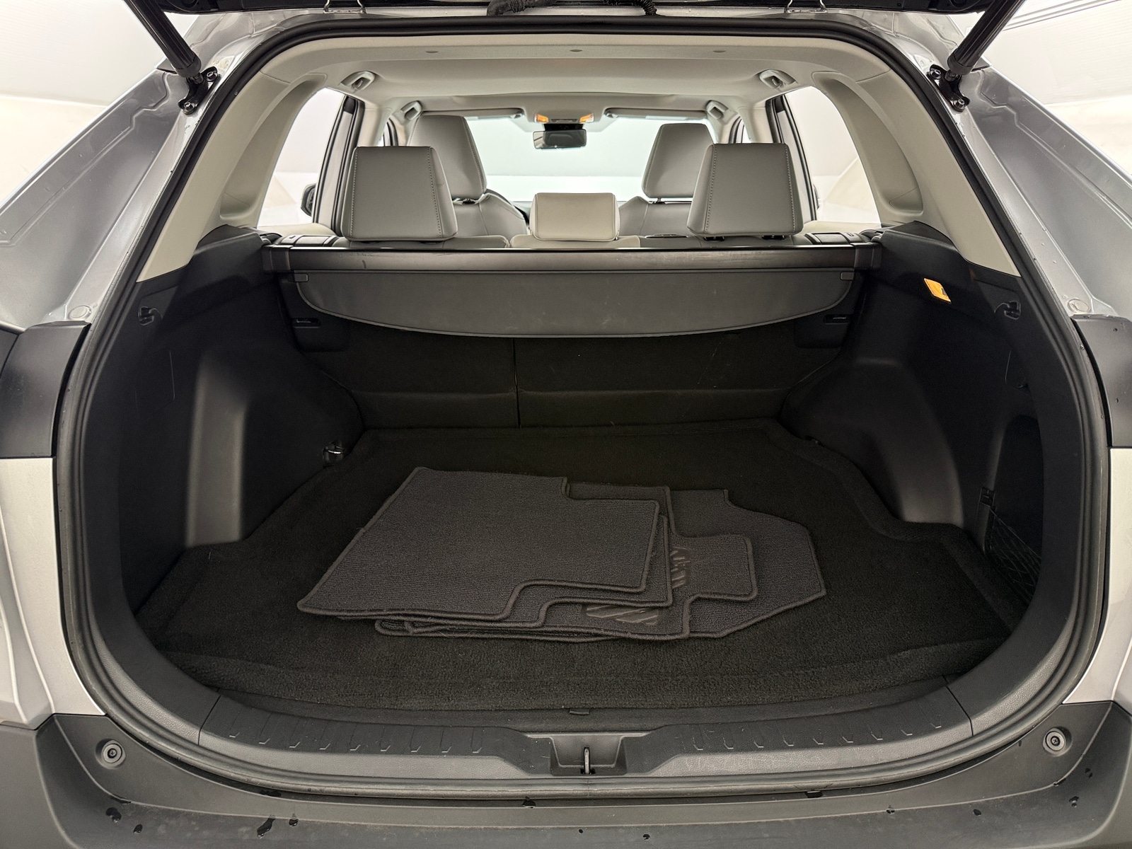 Thumbnail: 2019 Toyota RAV4 - 6