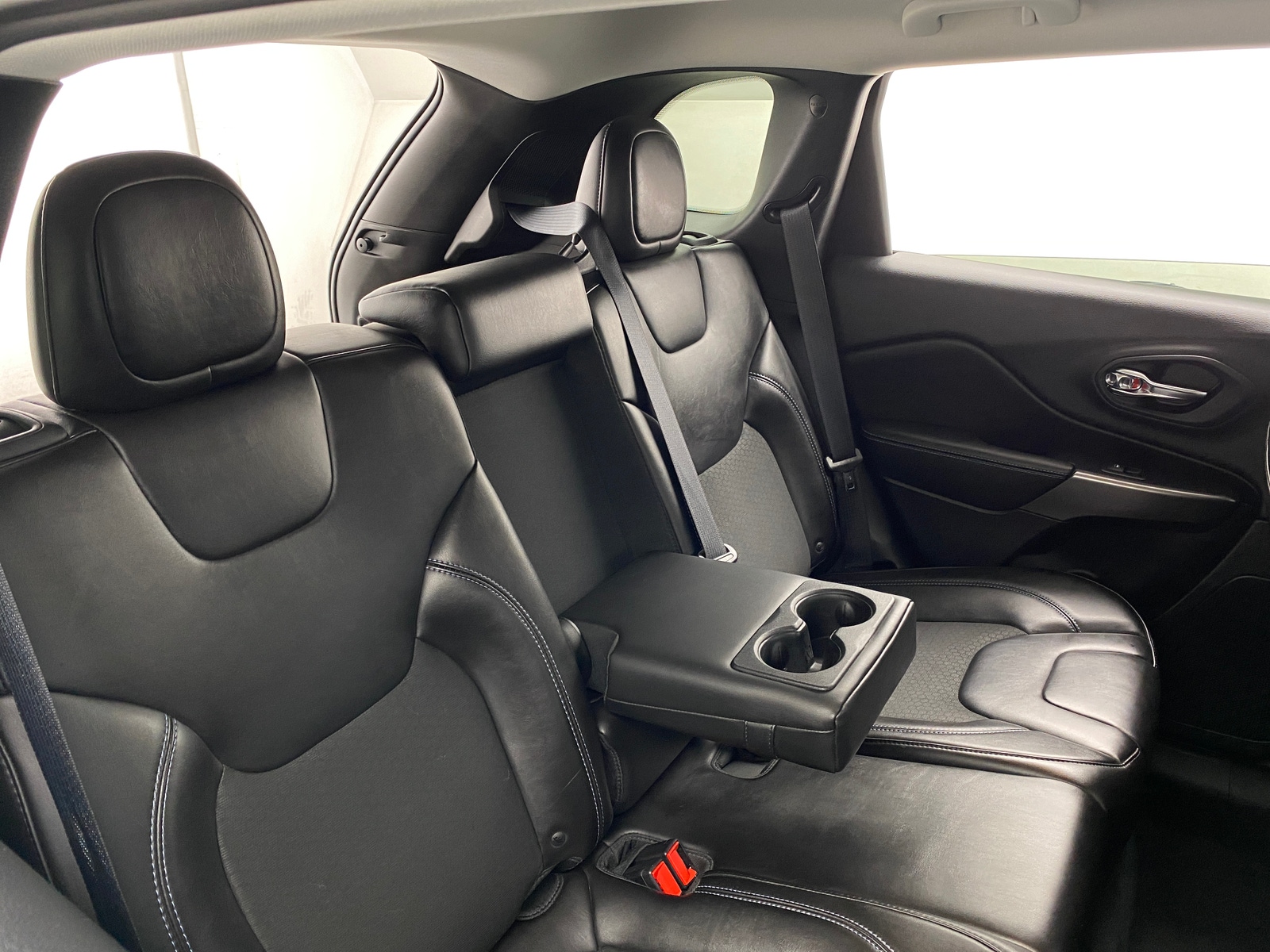 Thumbnail: 2019 Jeep Cherokee - 6