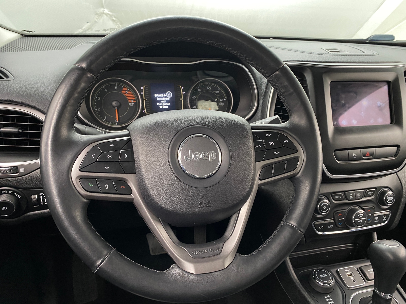 Thumbnail: 2019 Jeep Cherokee - 5