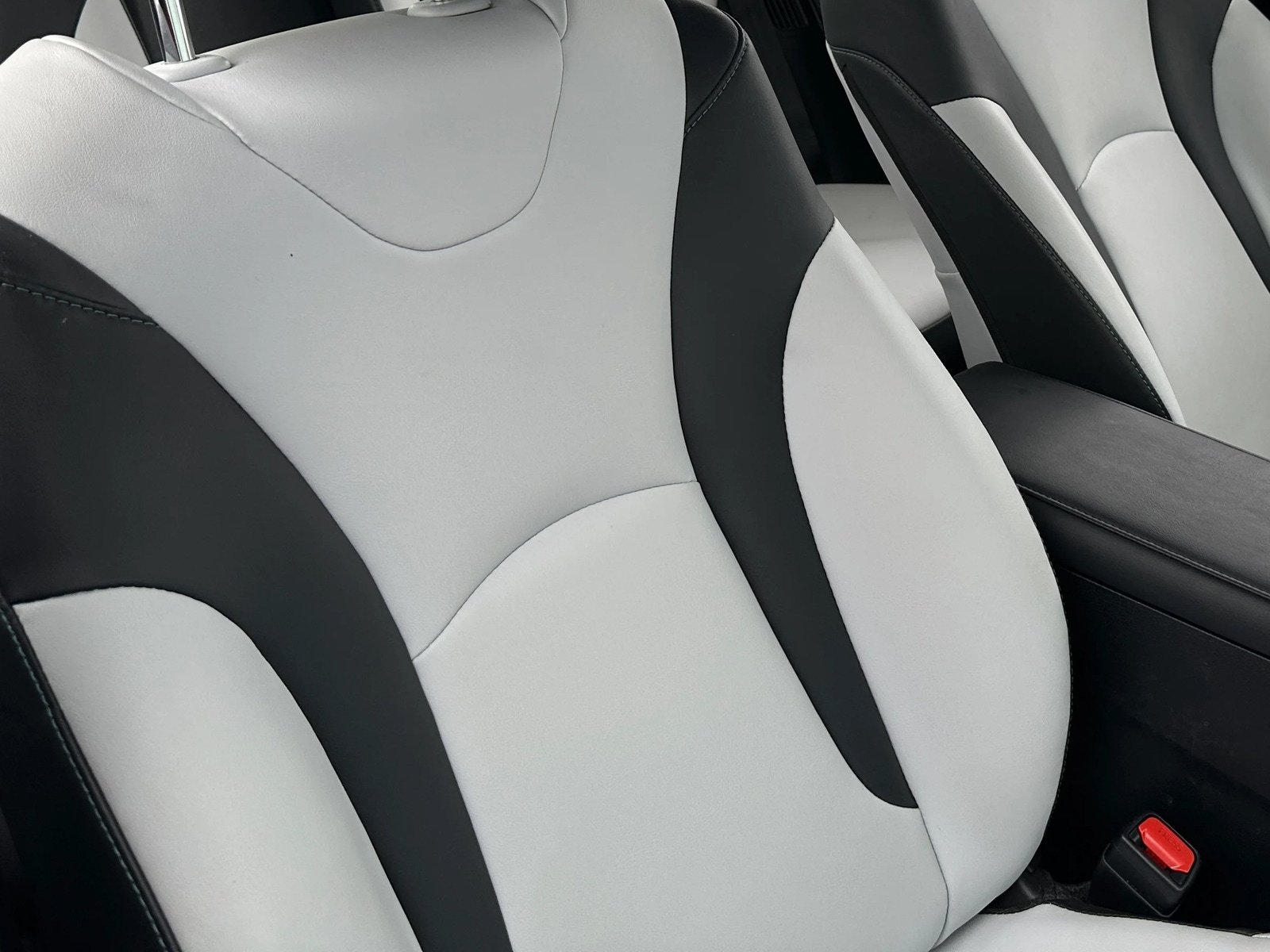 Thumbnail: 2017 Toyota Prius Prime - 2