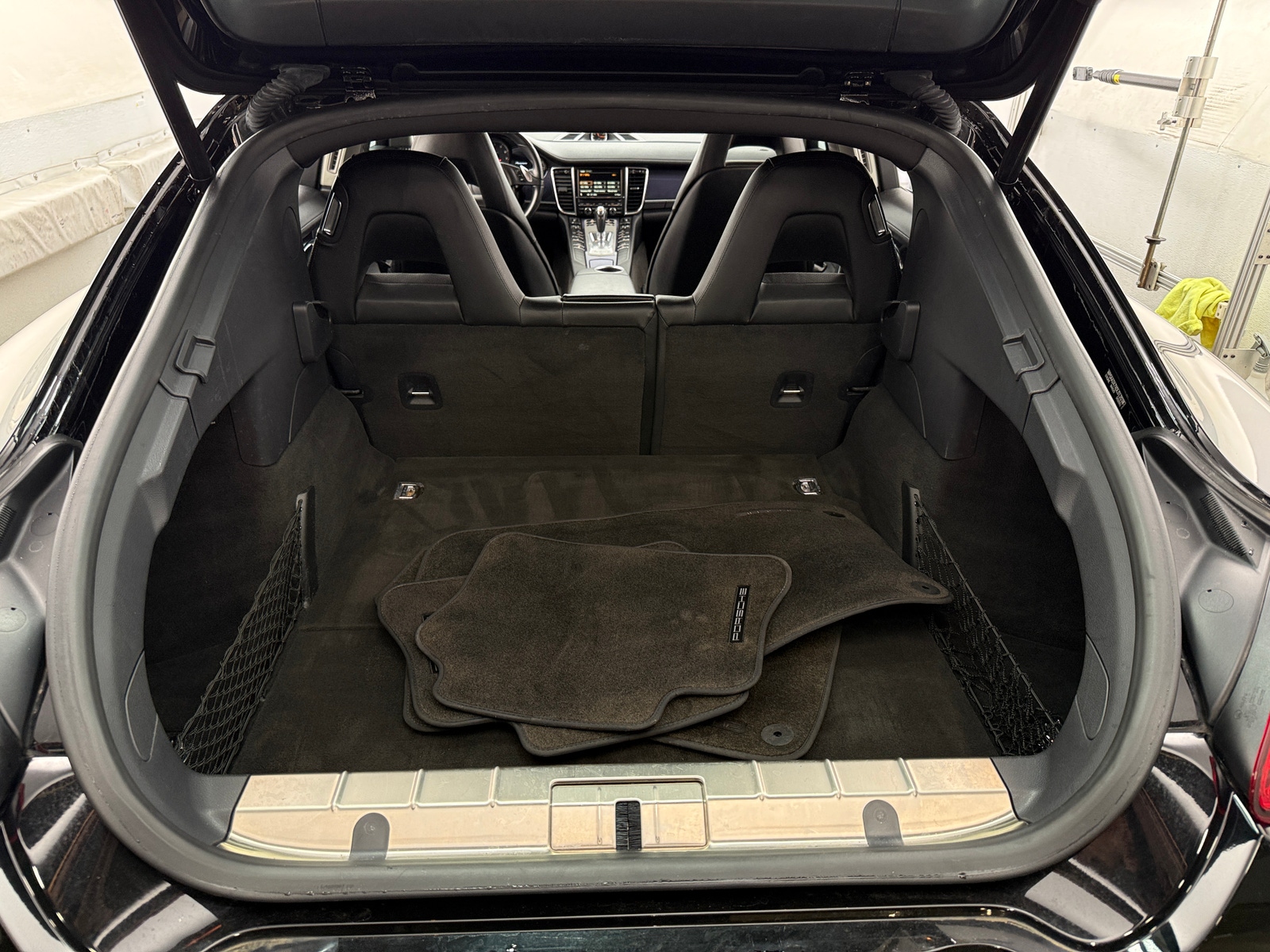 Thumbnail: 2013 Porsche Panamera - 6