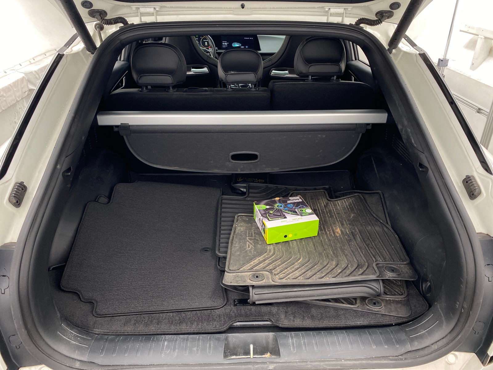 Thumbnail: 2023 Kia EV6 - 7