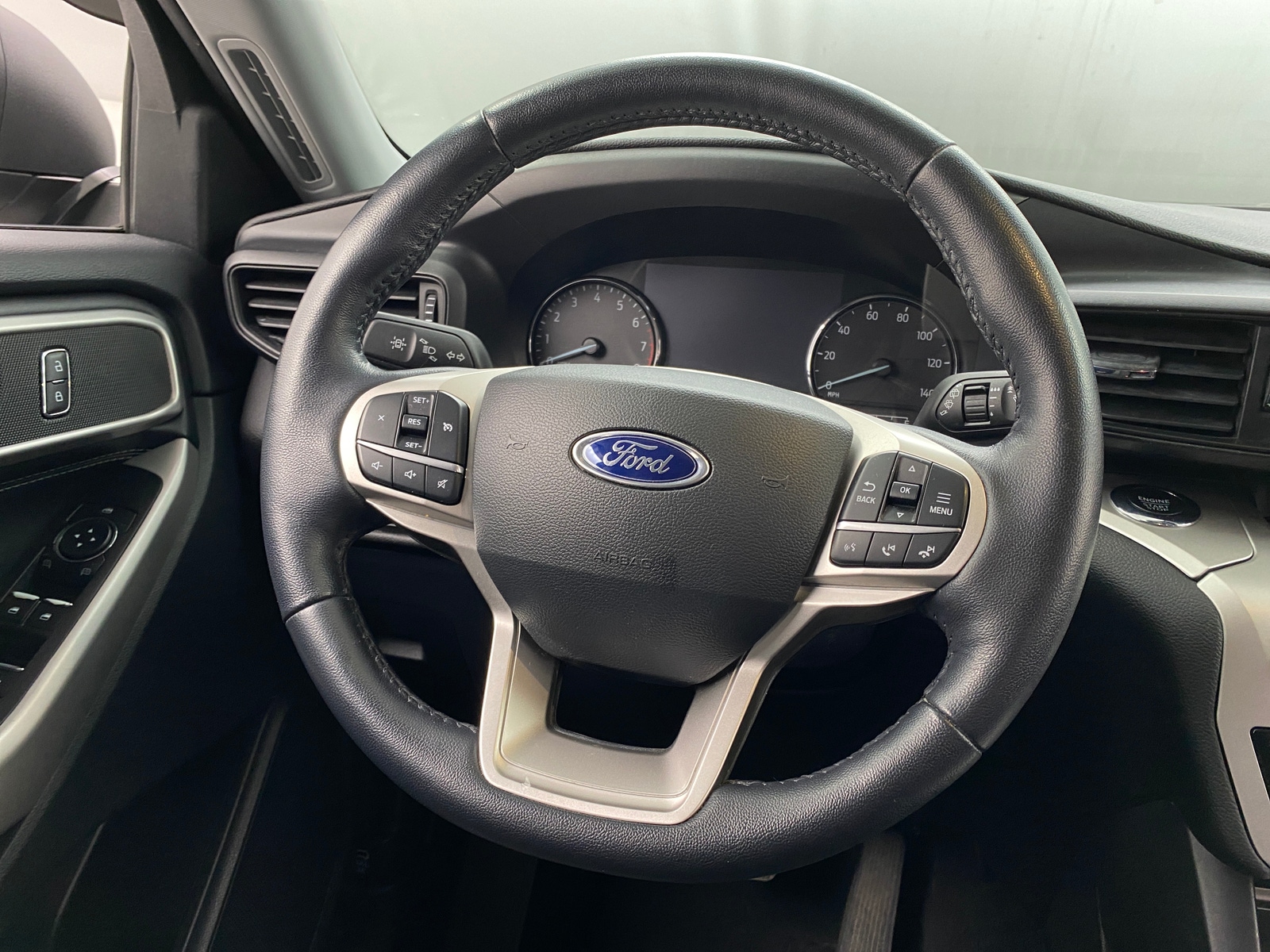 Thumbnail: 2022 Ford Explorer - 5