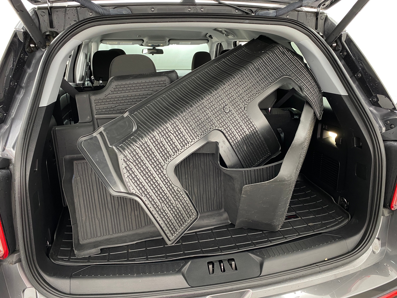 Thumbnail: 2022 Ford Explorer - 7