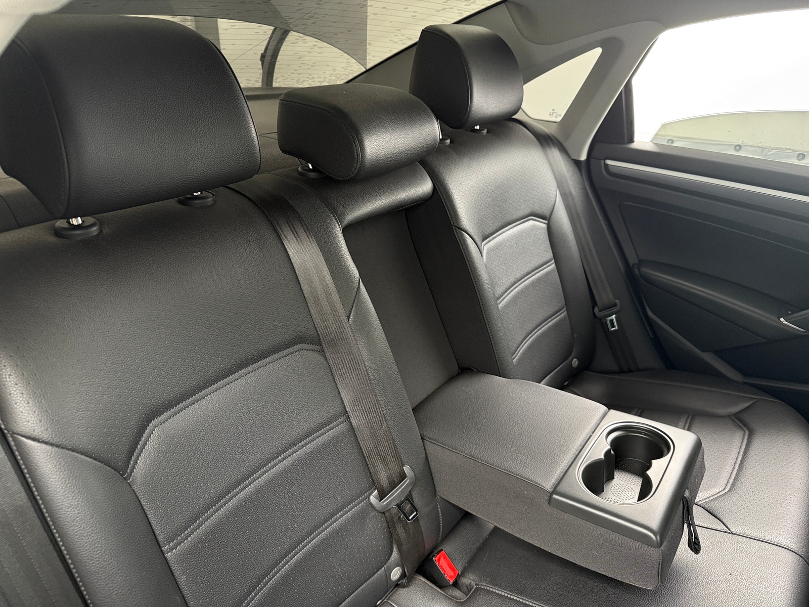 Thumbnail: 2017 Volkswagen Passat - 5