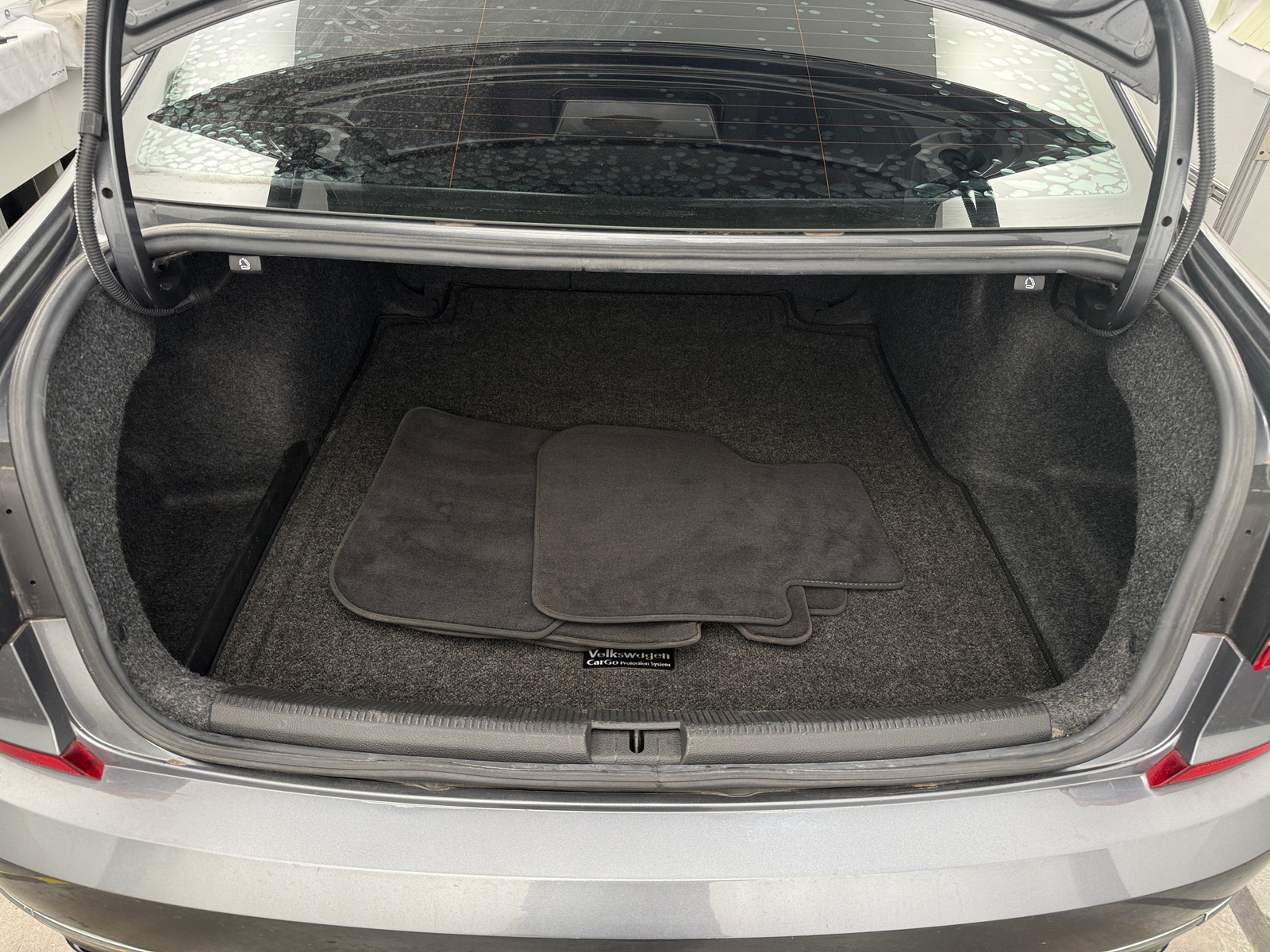 Thumbnail: 2017 Volkswagen Passat - 6