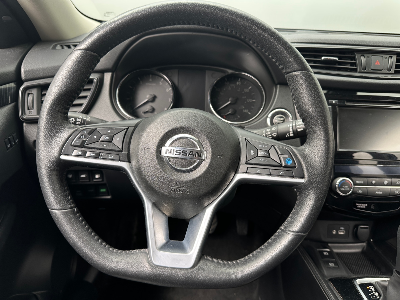 Thumbnail: 2019 Nissan Rogue - 4