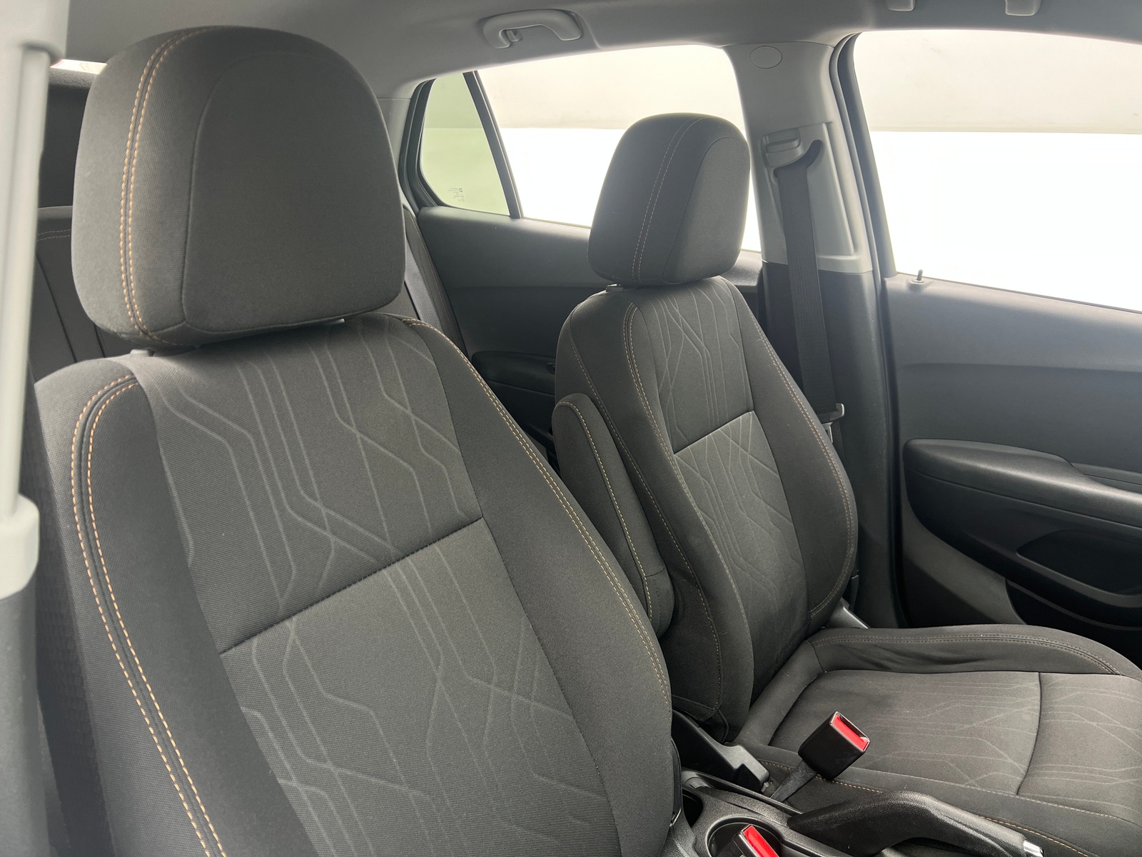 Thumbnail: 2017 Chevrolet Trax - 2