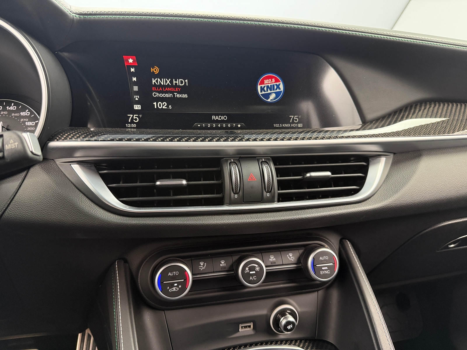 Thumbnail: 2019 Alfa Romeo Stelvio - 3