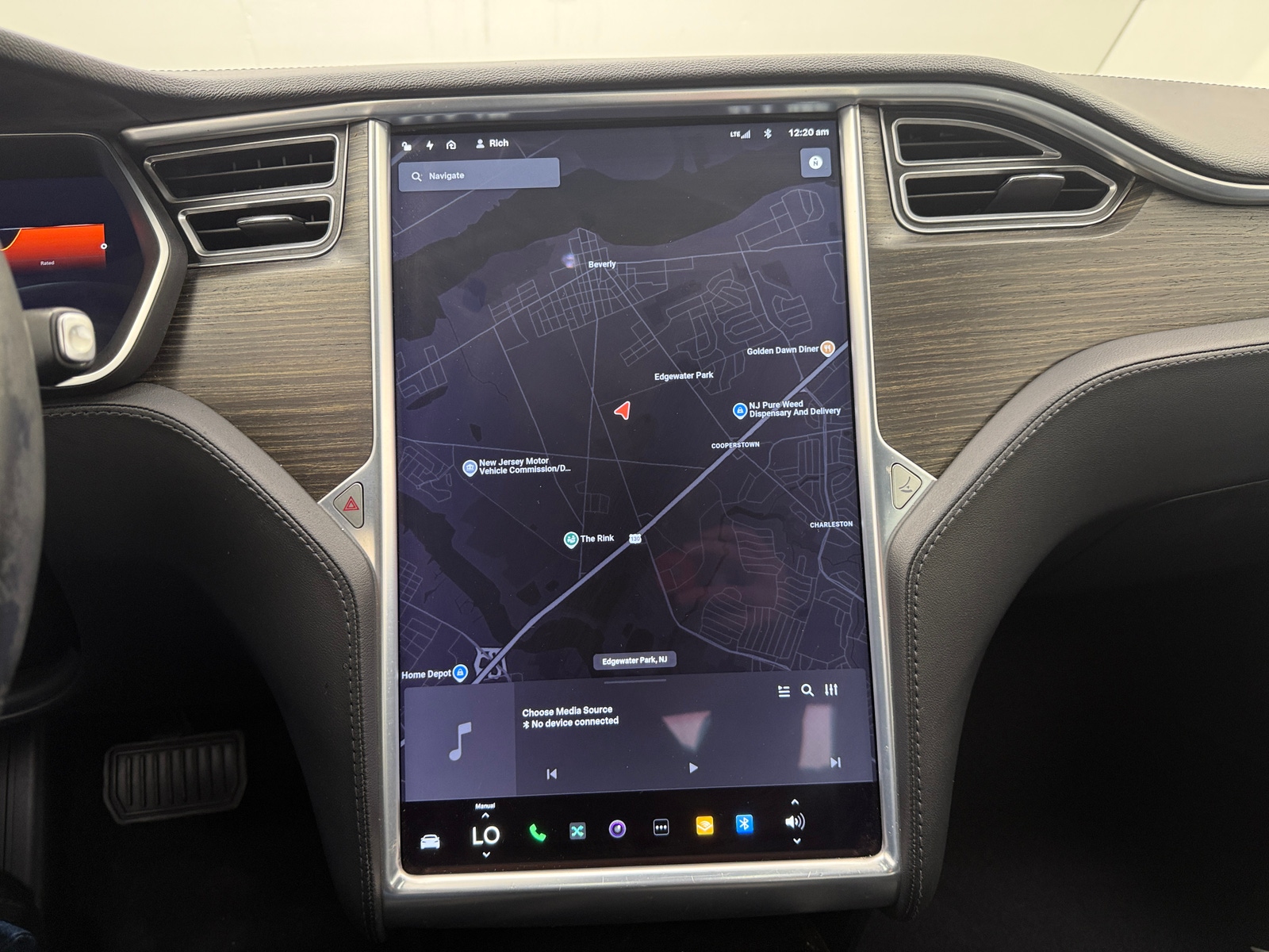 Thumbnail: 2014 Tesla Model S - 3