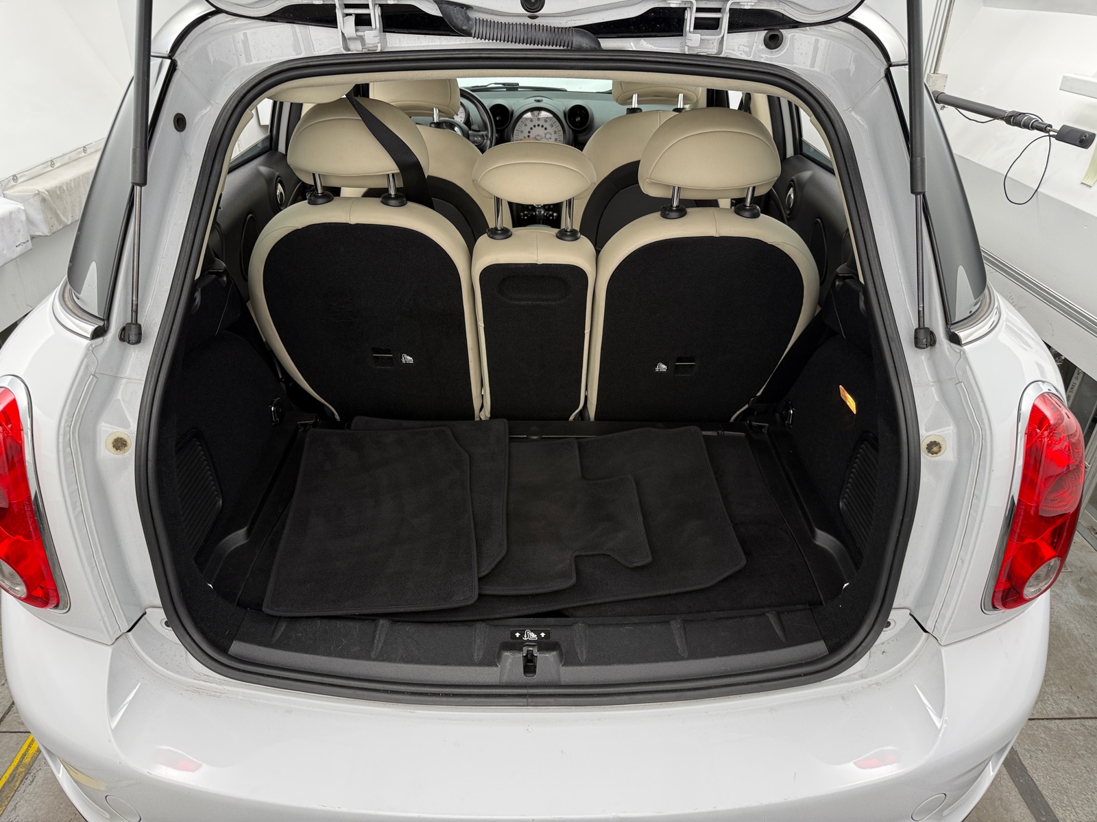 Thumbnail: 2014 MINI Cooper Countryman - 6