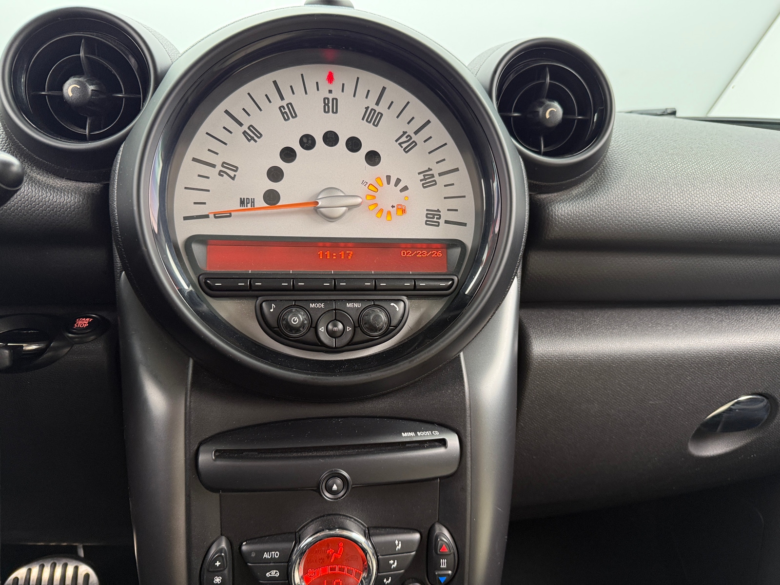 Thumbnail: 2014 MINI Cooper Countryman - 3