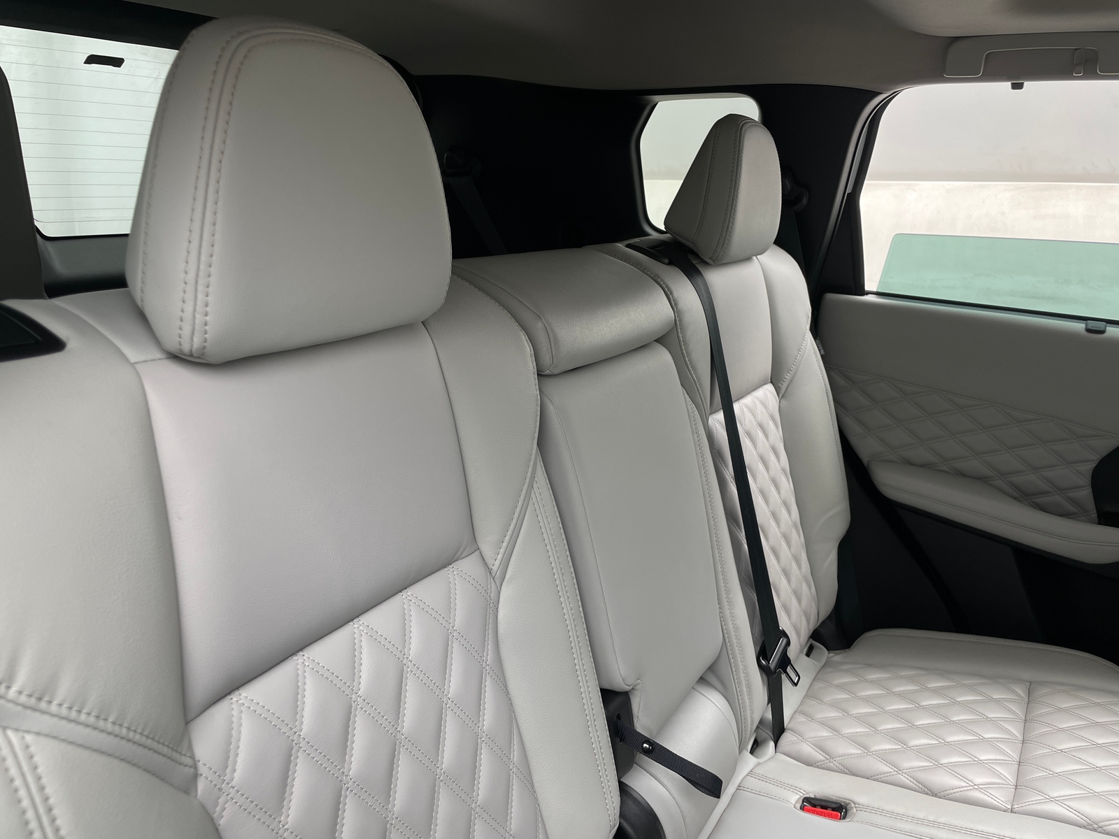 Thumbnail: 2023 Mitsubishi Outlander - 5